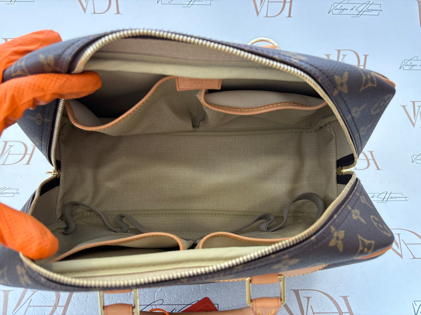 018354 - Louis Vuitton Deauville