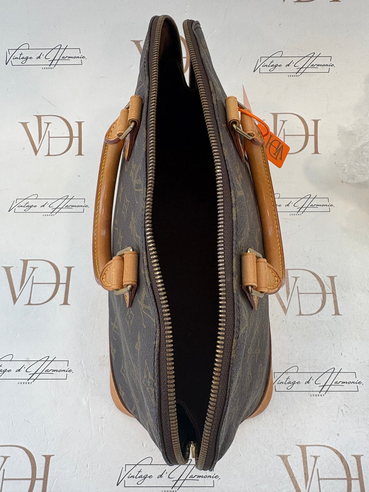 018111 - Louis Vuitton Alma