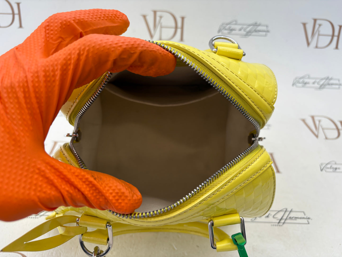 017124 - Louis Vuitton Facet Speedy Cube PM