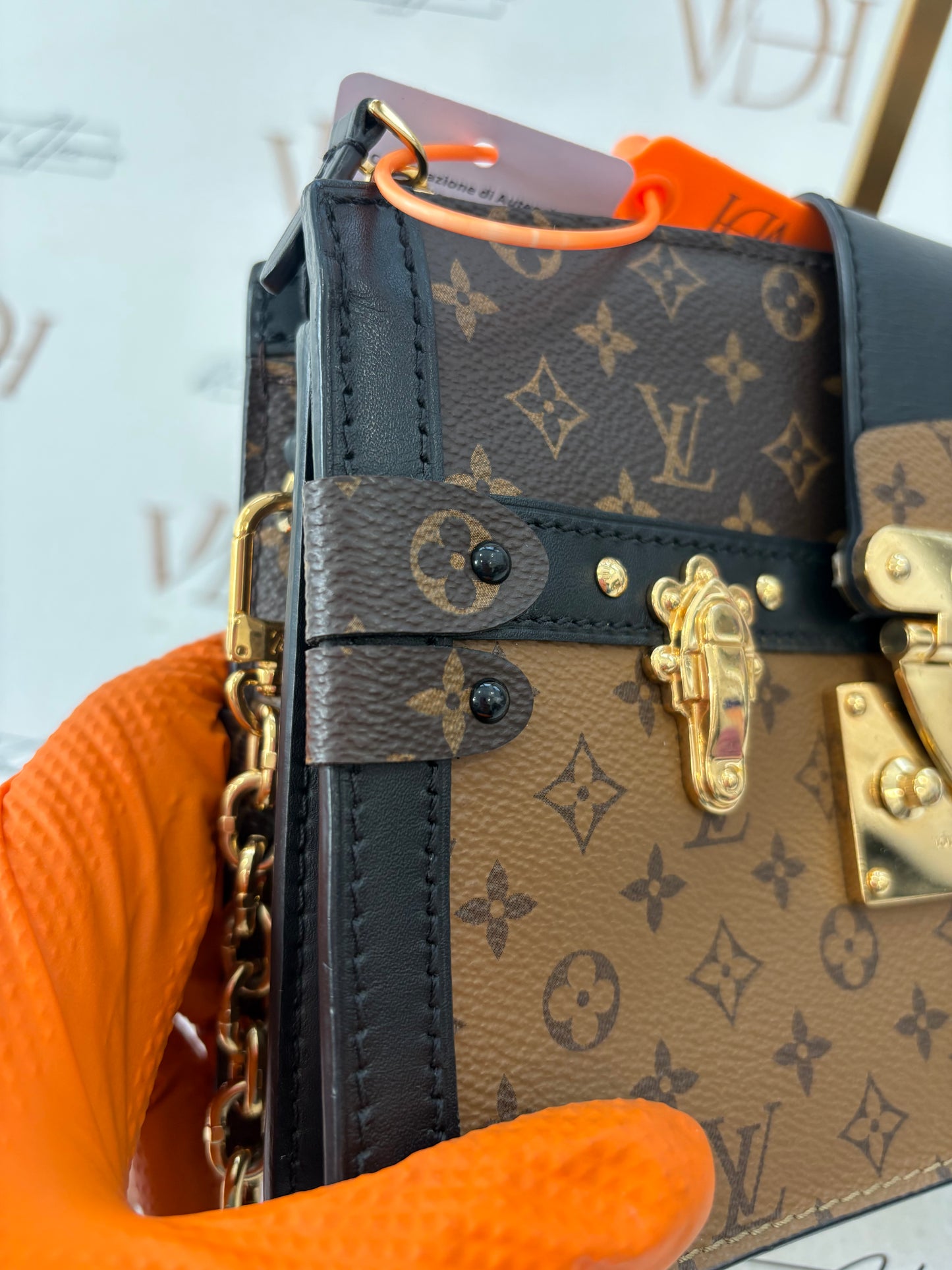 383336 - Louis Vuitton Clutch