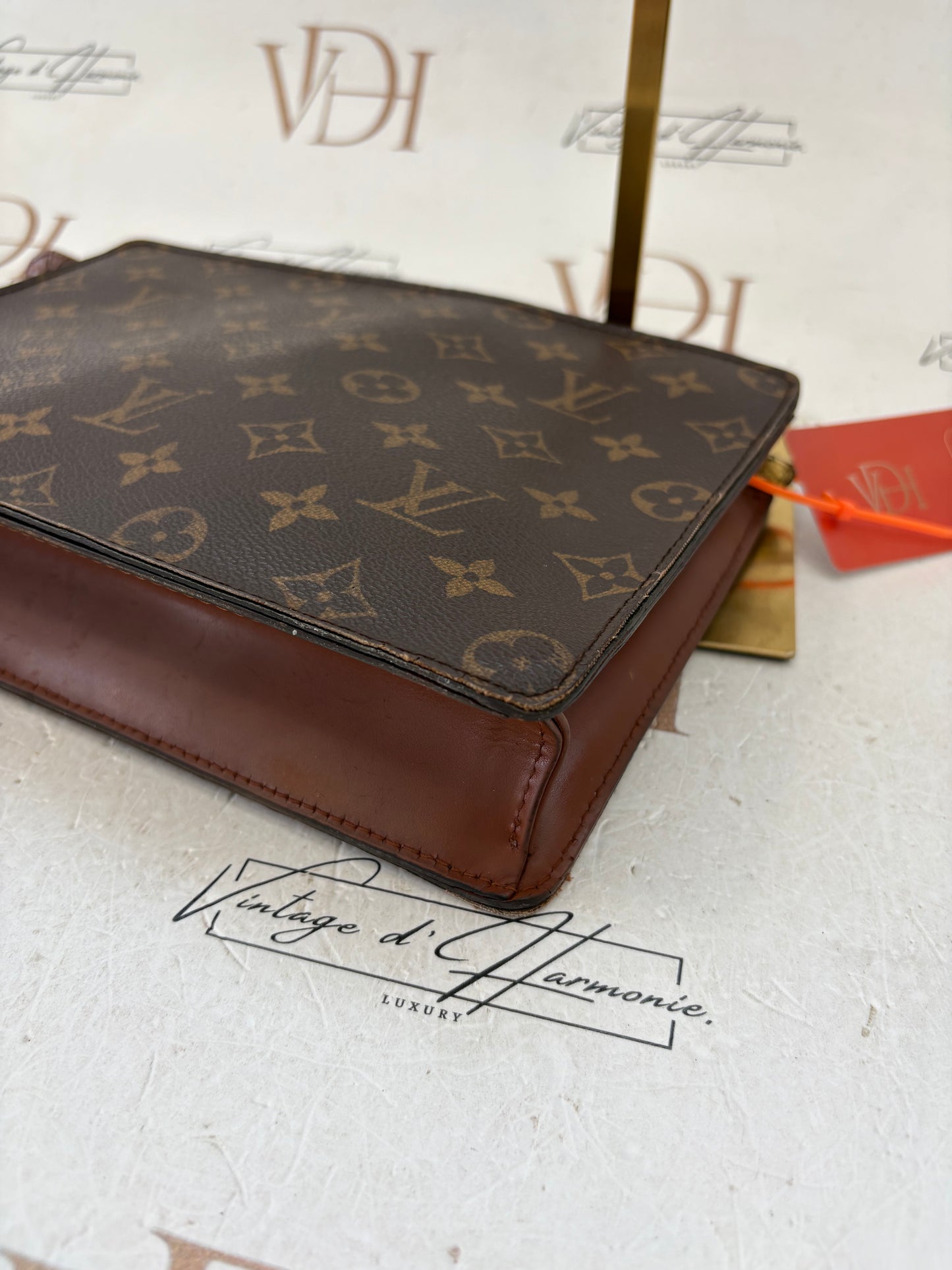 018390 - Louis Vuitton Pochette Homme