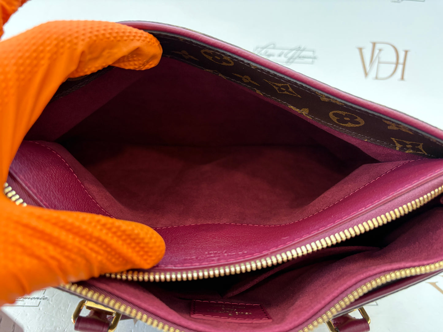 383833 - Louis Vuitton Pallas