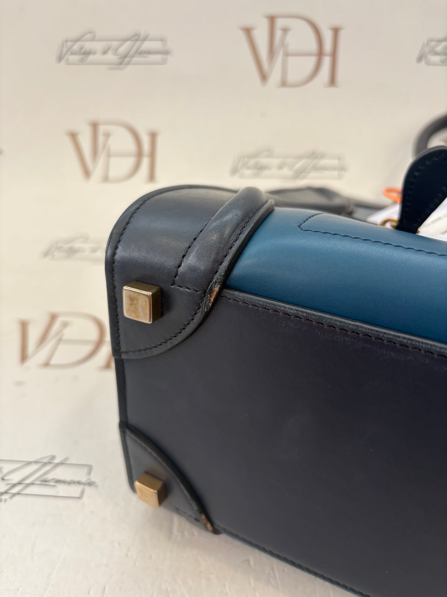 384193 - Céline Luggage