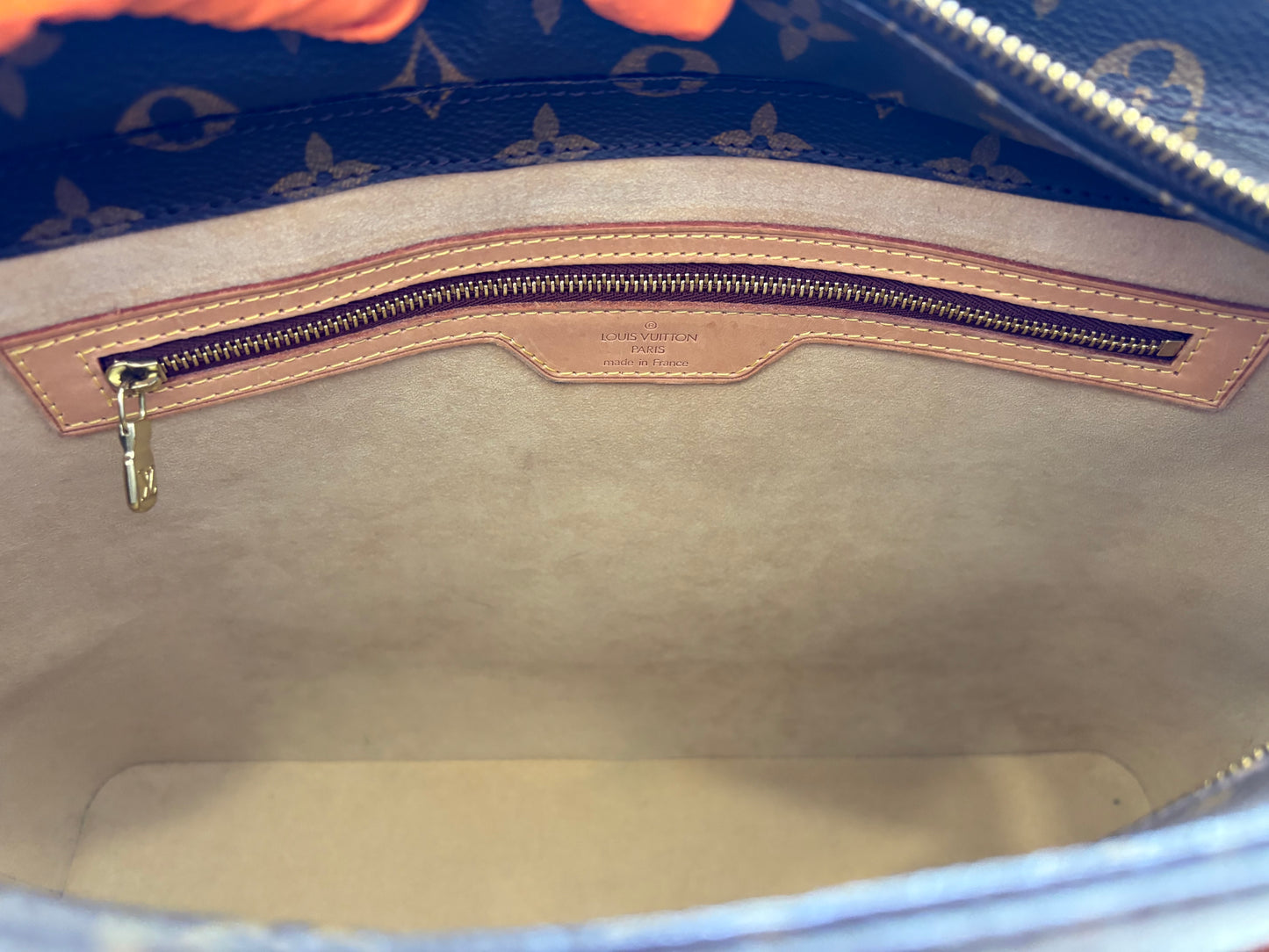 018259 - Louis Vuitton Luco