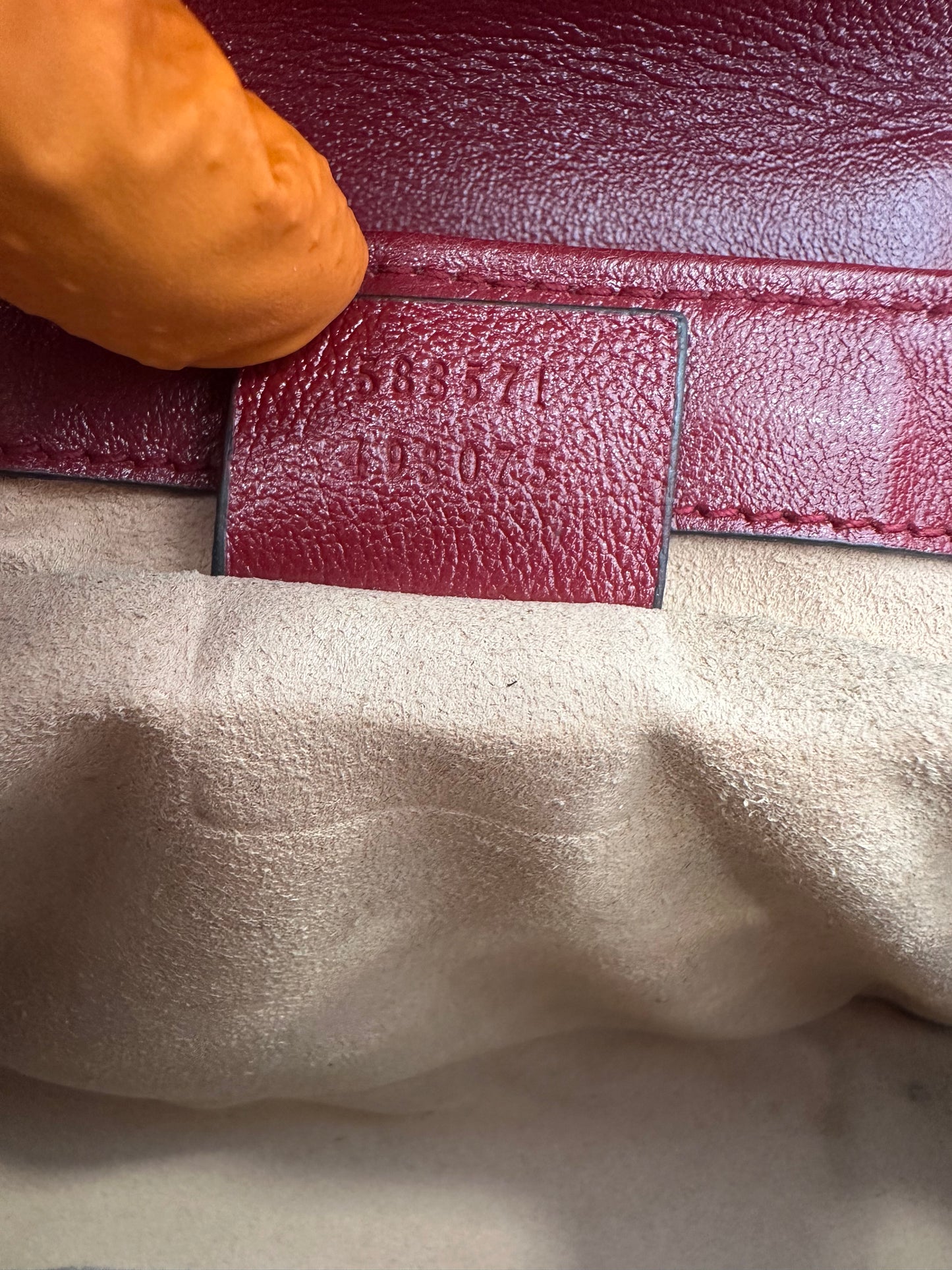 382236 - Gucci Marmont