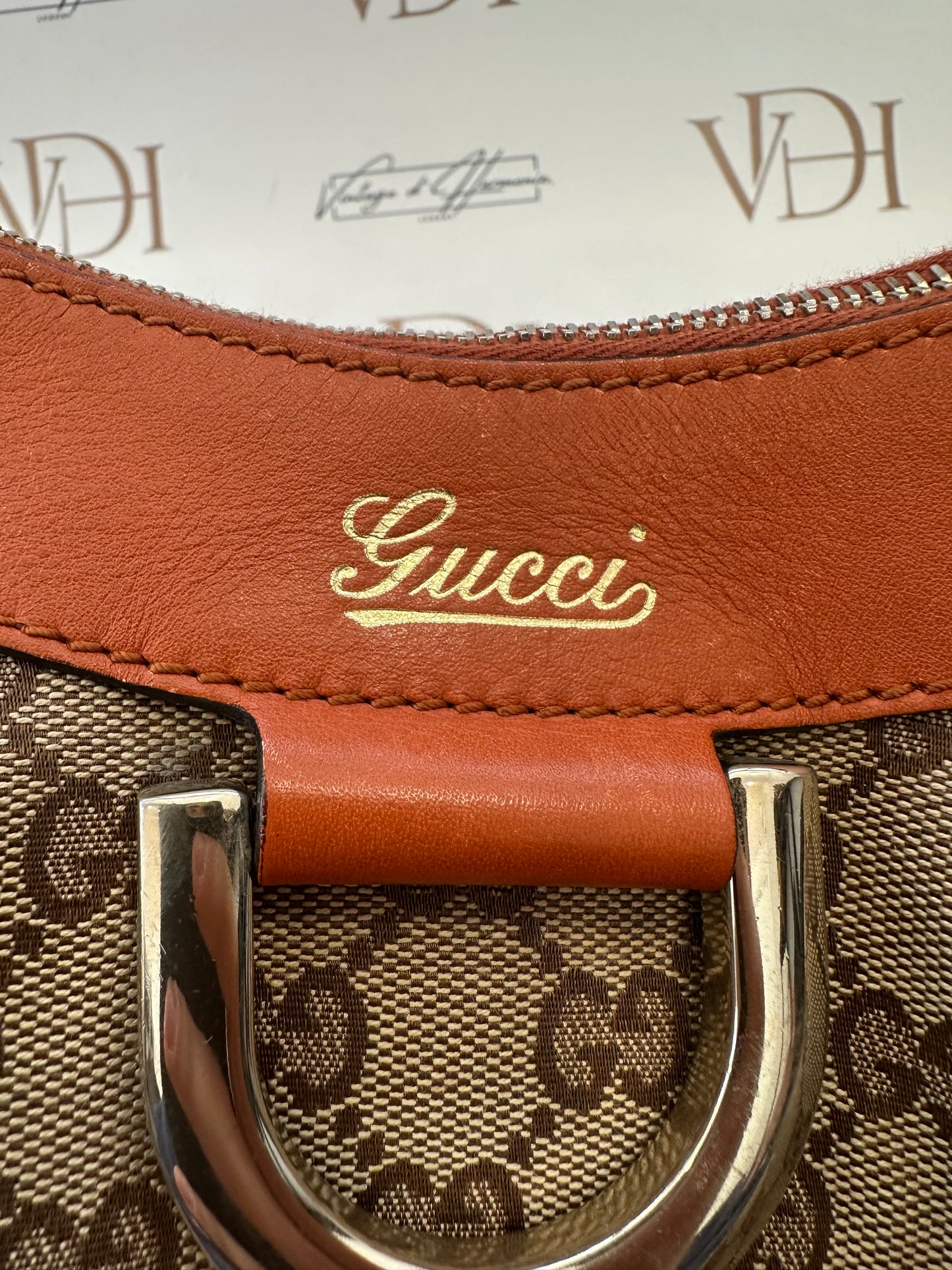 382519 - Gucci Abbey