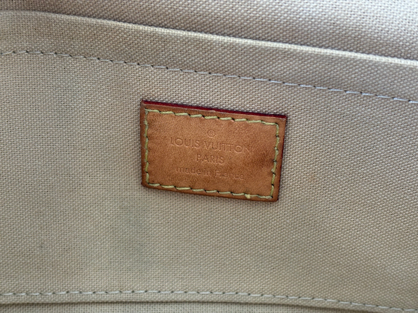 383613 - Louis Vuitton Favorite