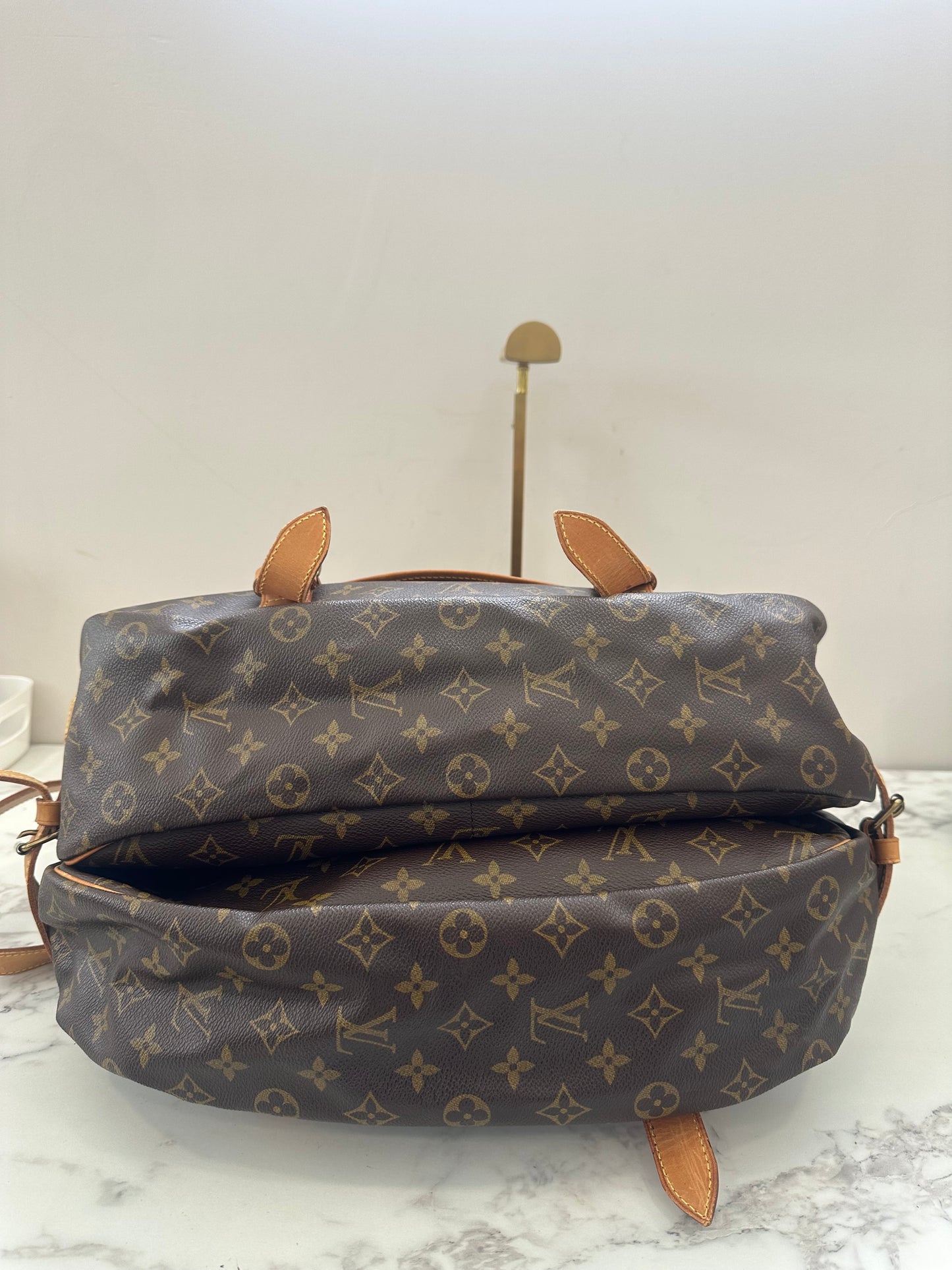 Louis Vuitton Saumur 43