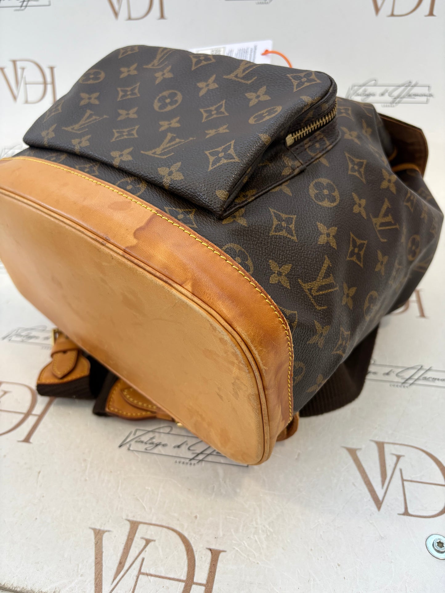 018620 - Louis Vuitton Montsouris GM