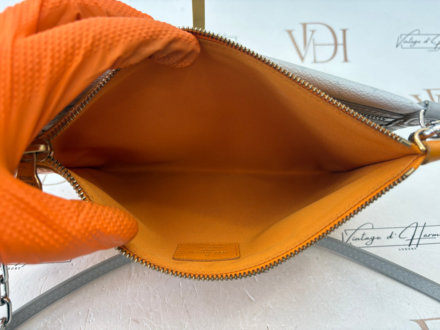 384013 - Louis Vuitton Bag double flat messenger