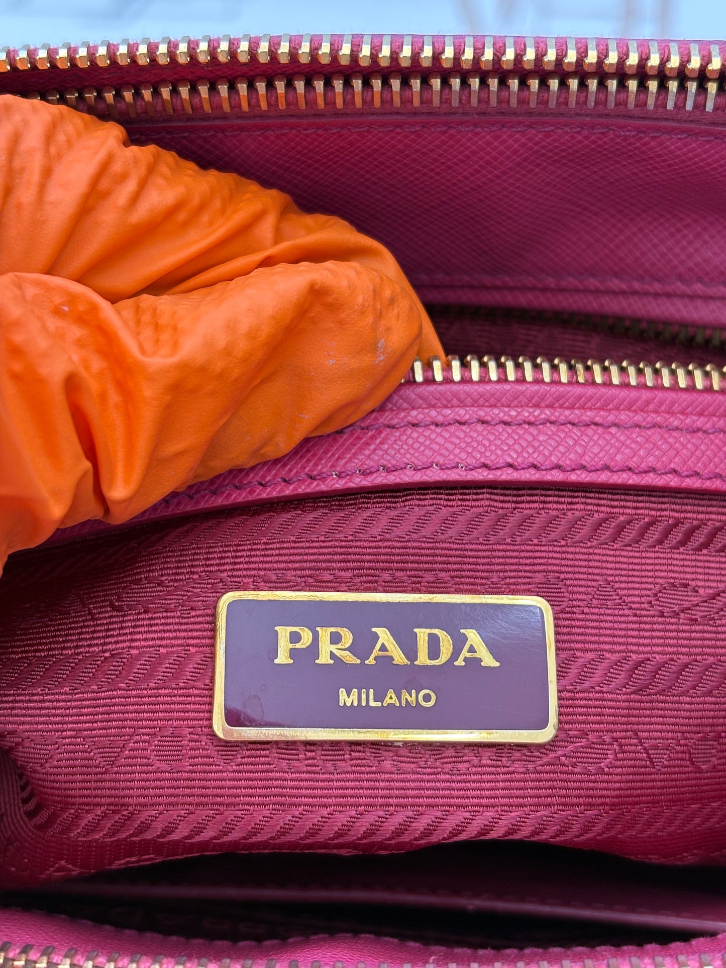384200 - Prada Galleria