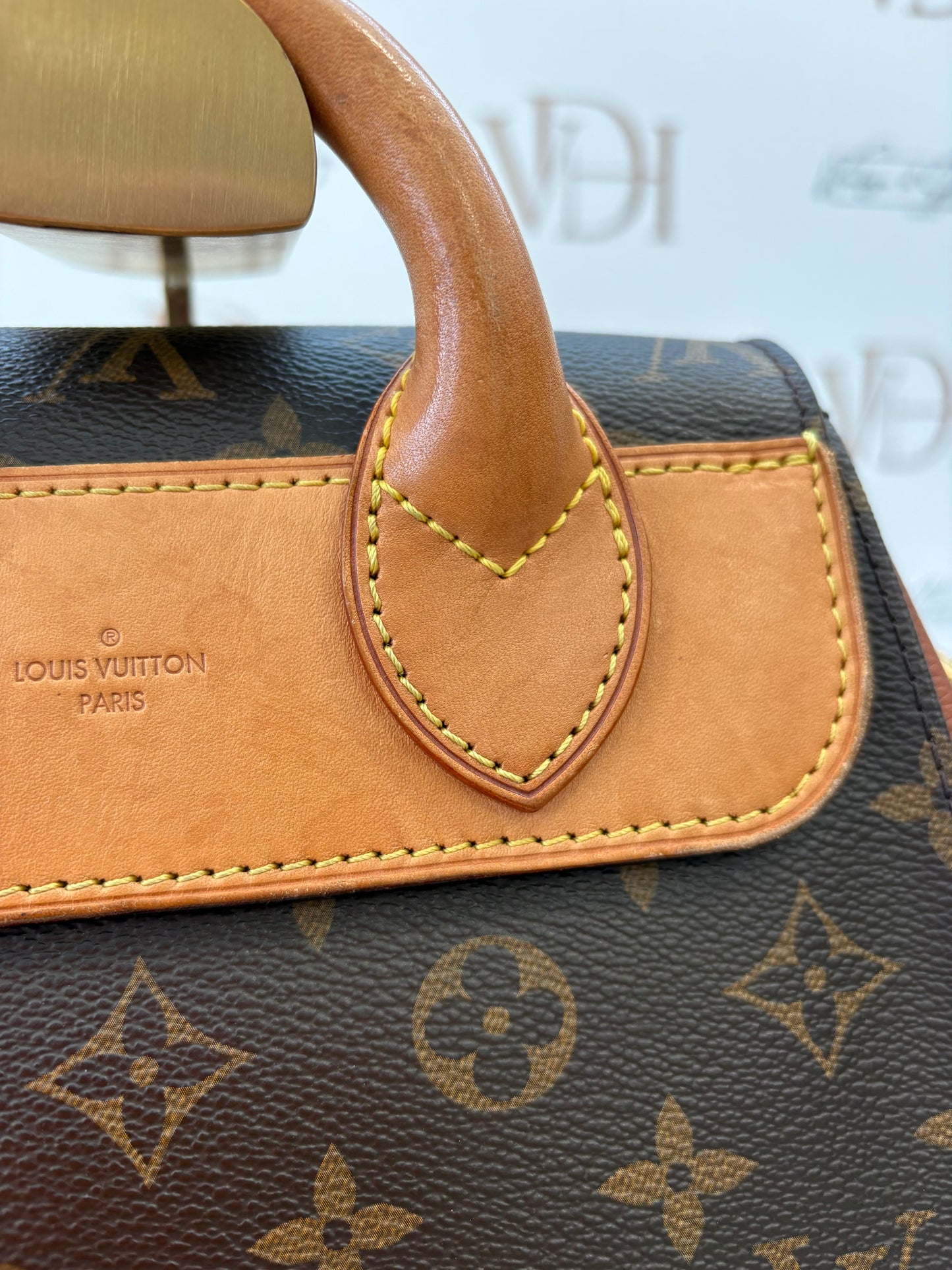 383507 - Louis Vuitton Eden