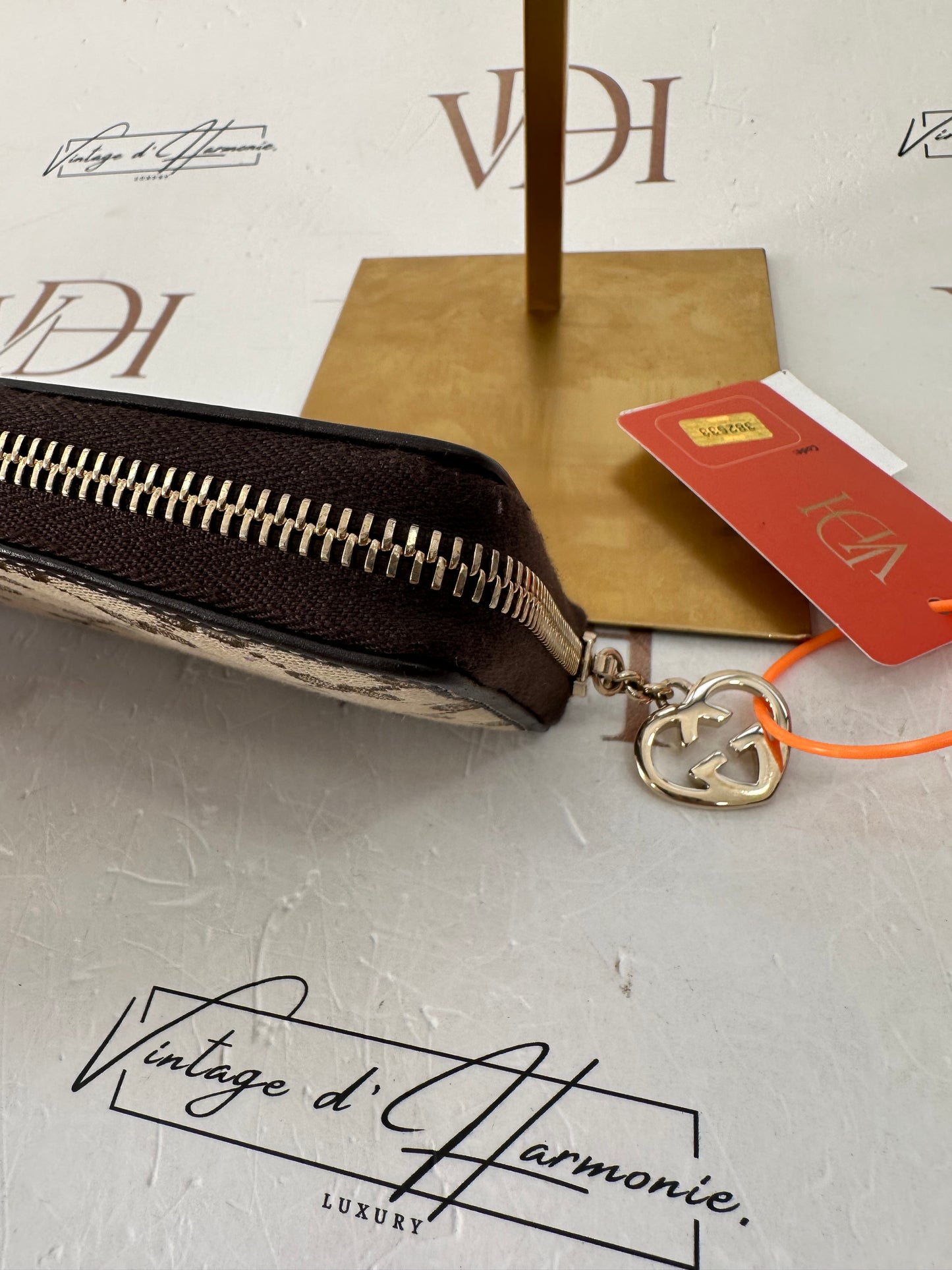 382533 - Gucci Wallet