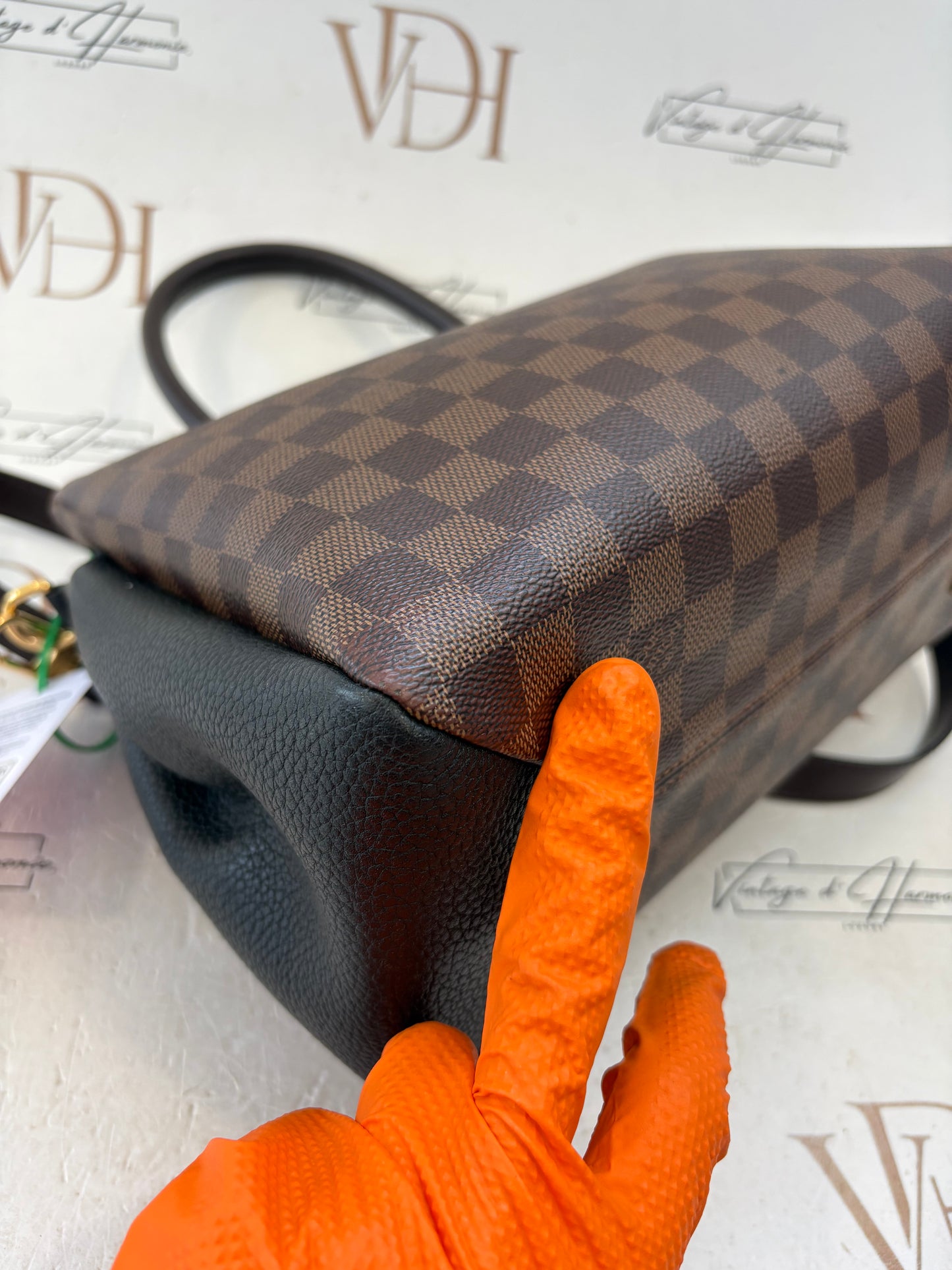 017111 - Louis Vuitton Brittany