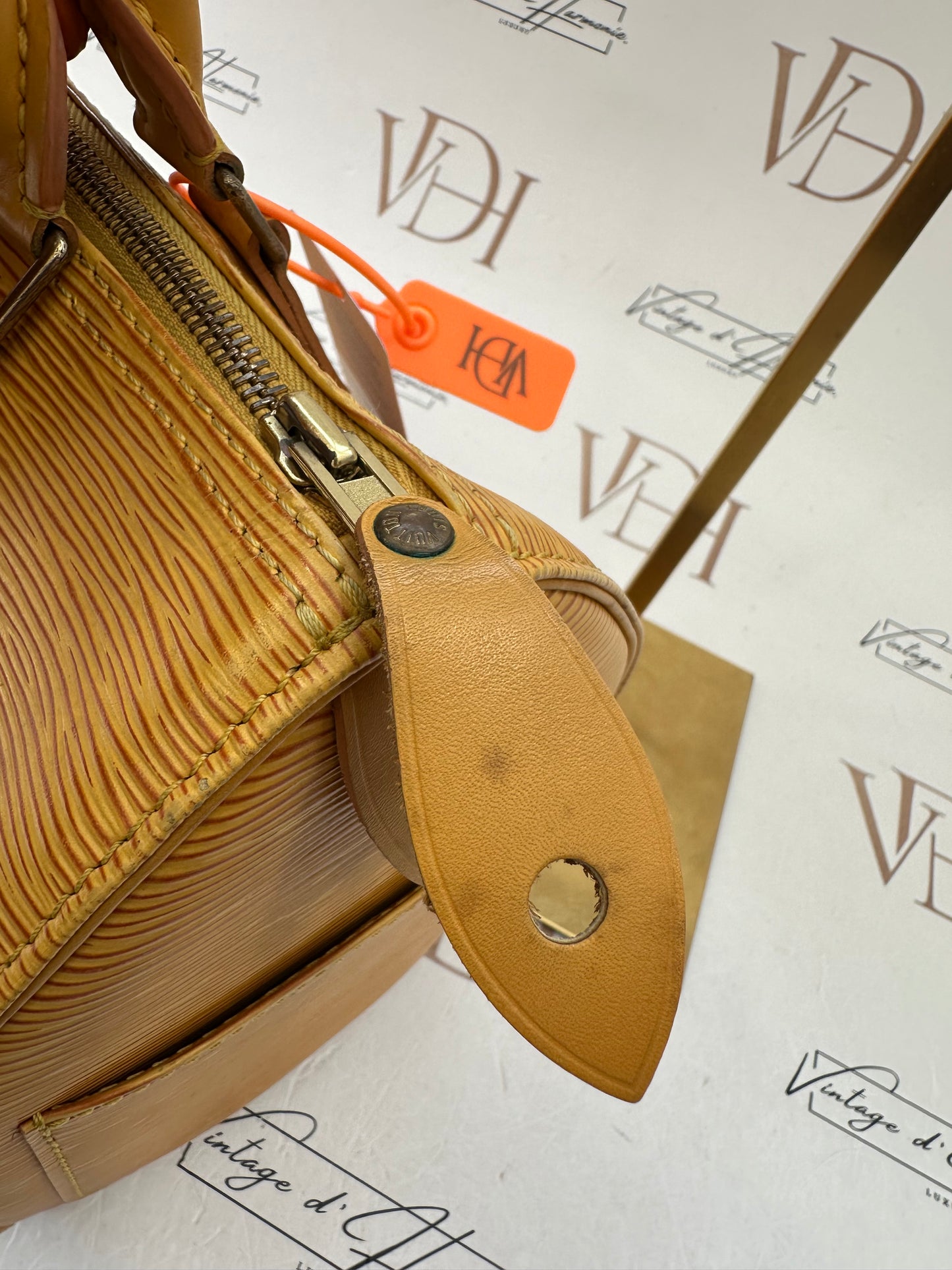 382942 - Louis Vuitton Speedy 25 Epi Yellow