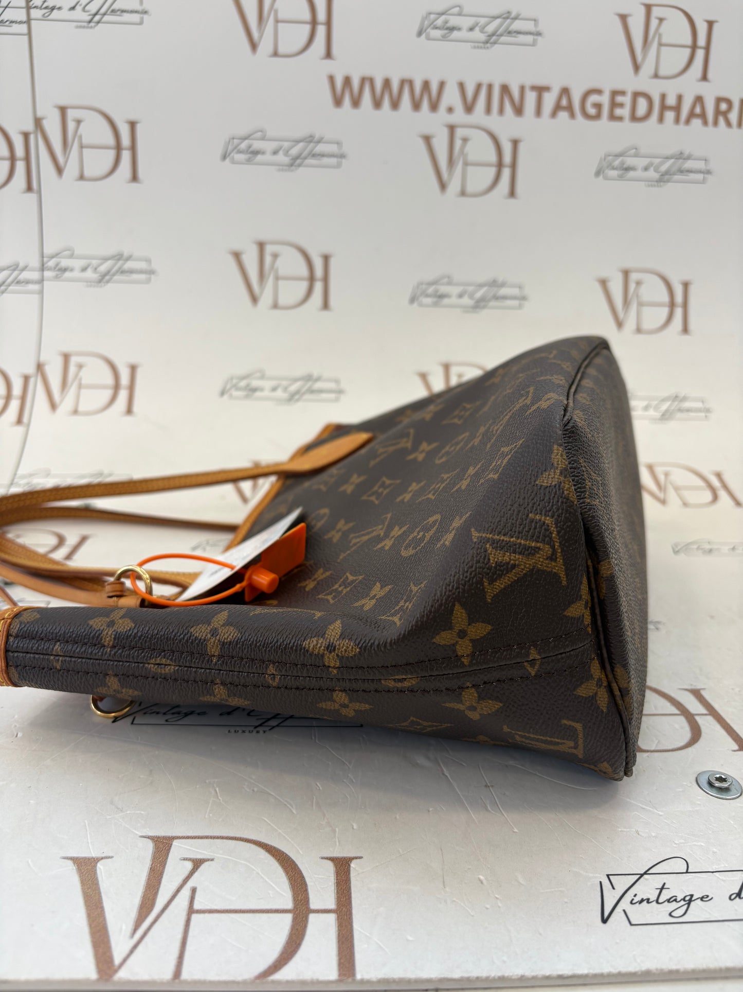 018792 - Louis Vuitton Neverfull PM