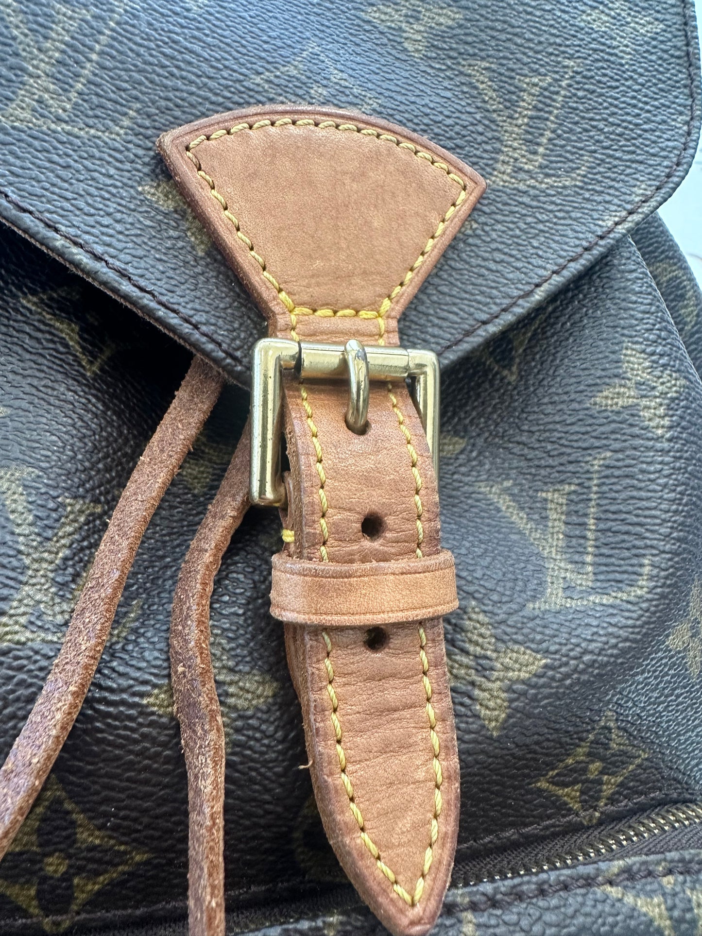 017767 - Louis Vuitton Montsouris MM