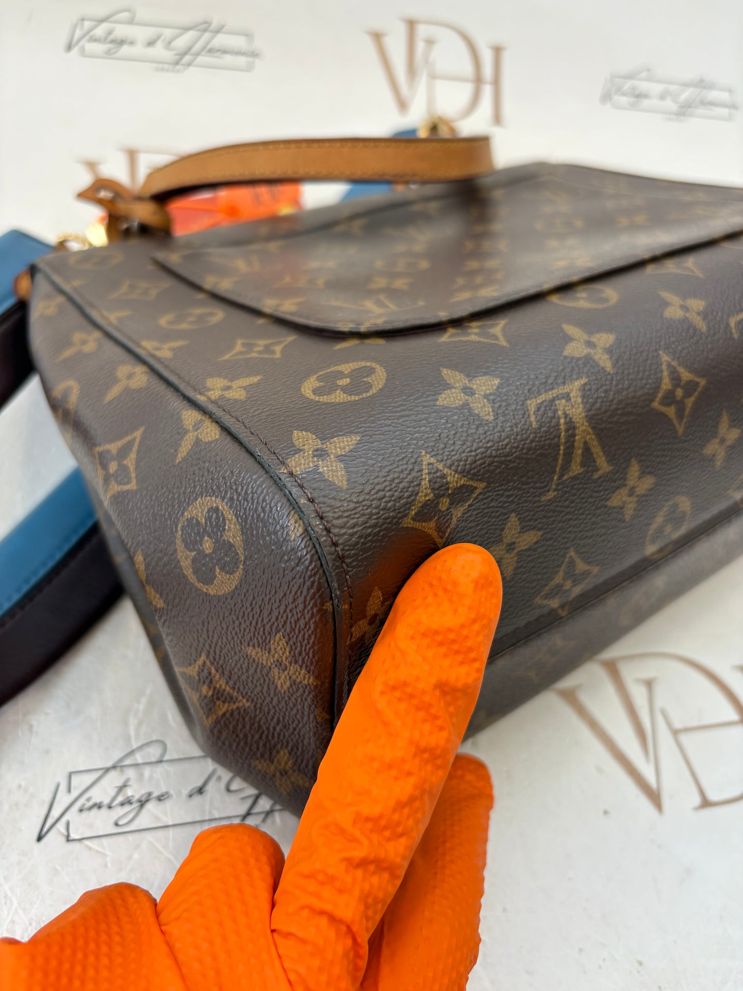 201387 - Louis Vuitton Cluny