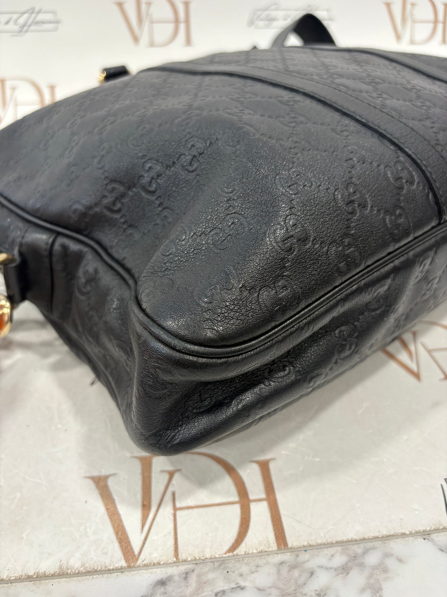 383284 - Gucci Messenger