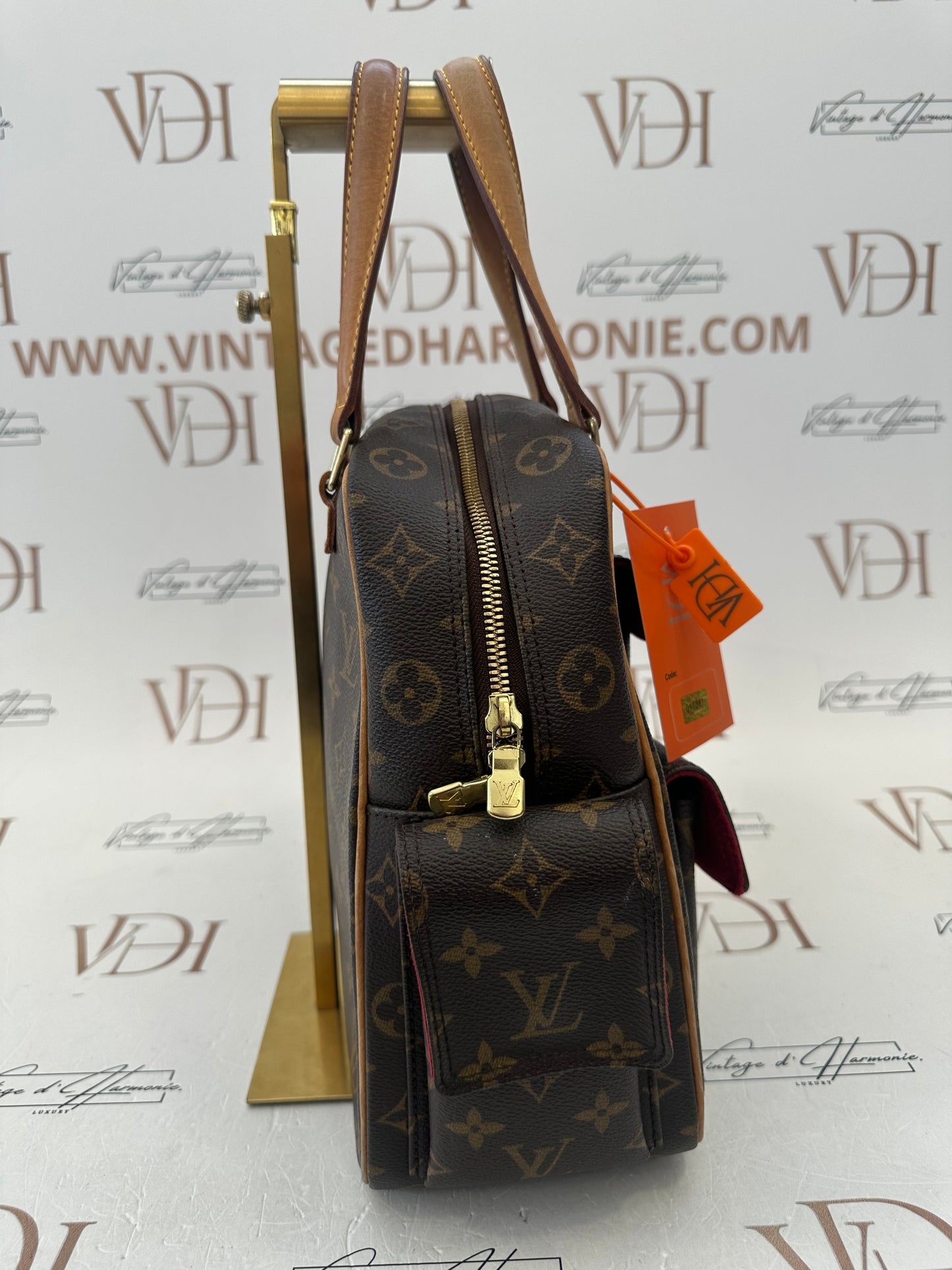 017881 - Louis Vuitton Excentricite