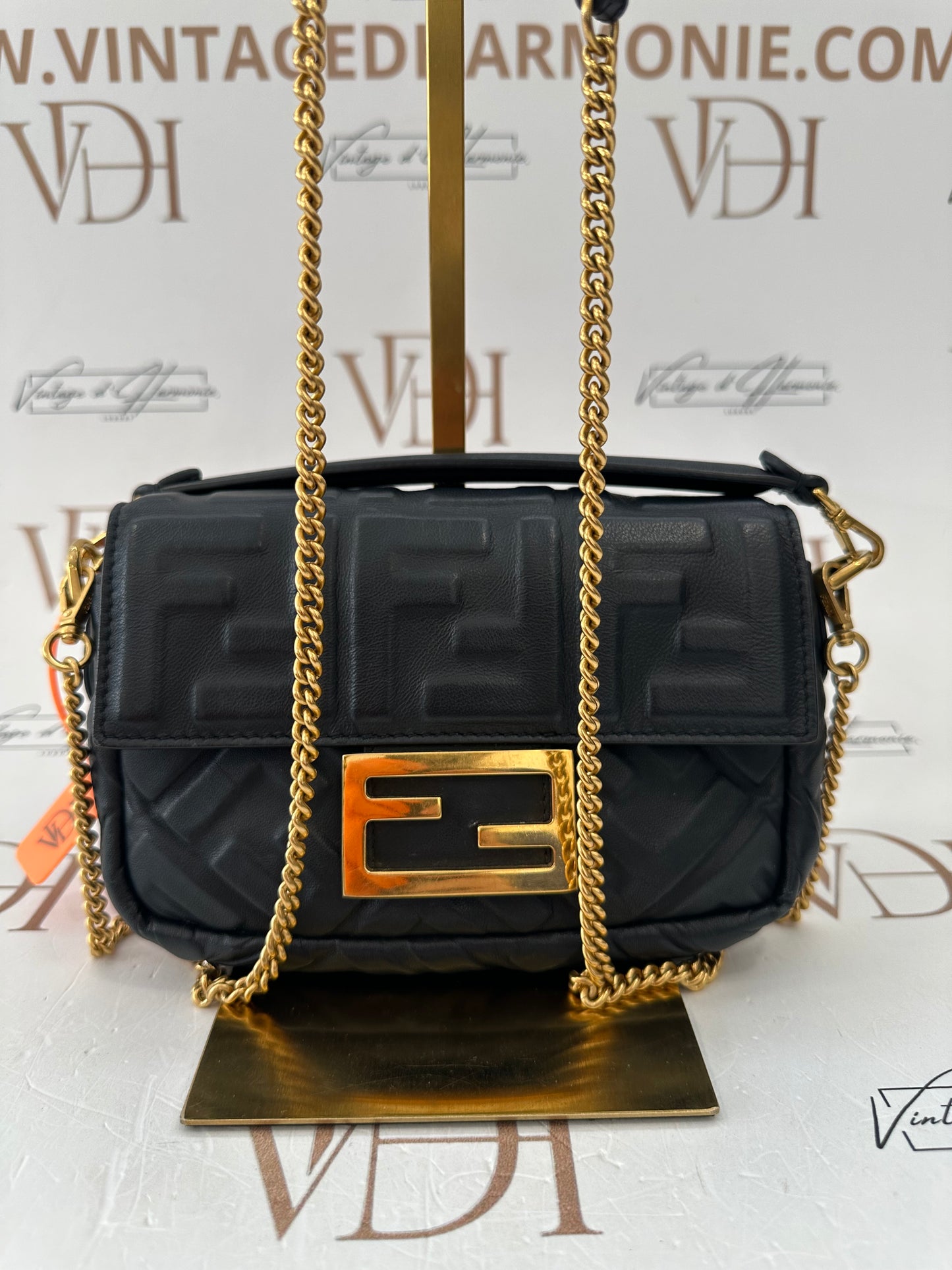 382666 - Fendi Baguette