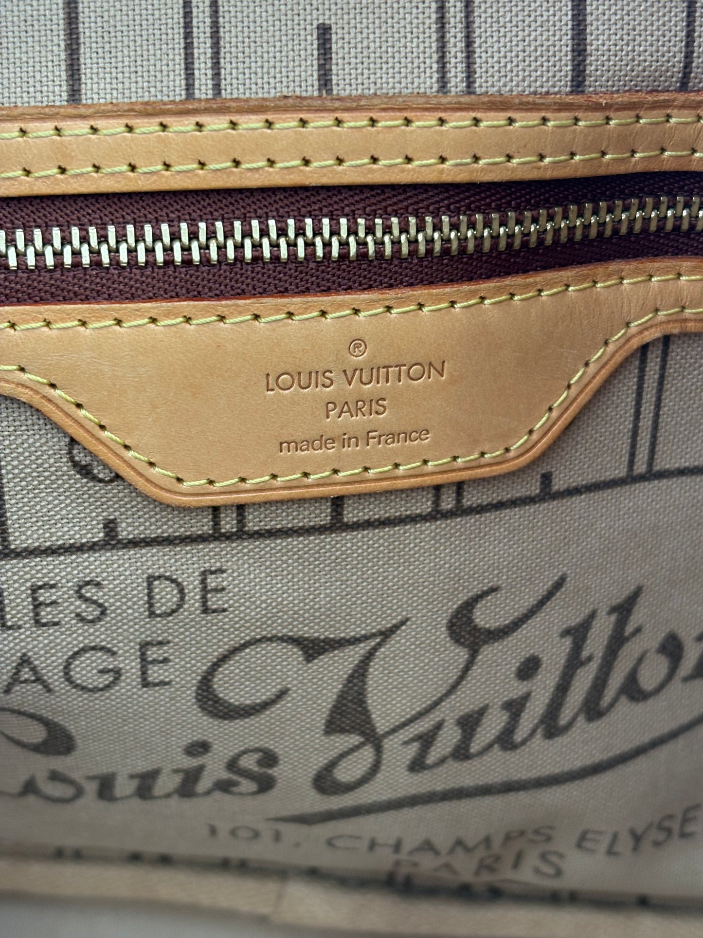 018400 - Louis Vuitton Neverfull PM