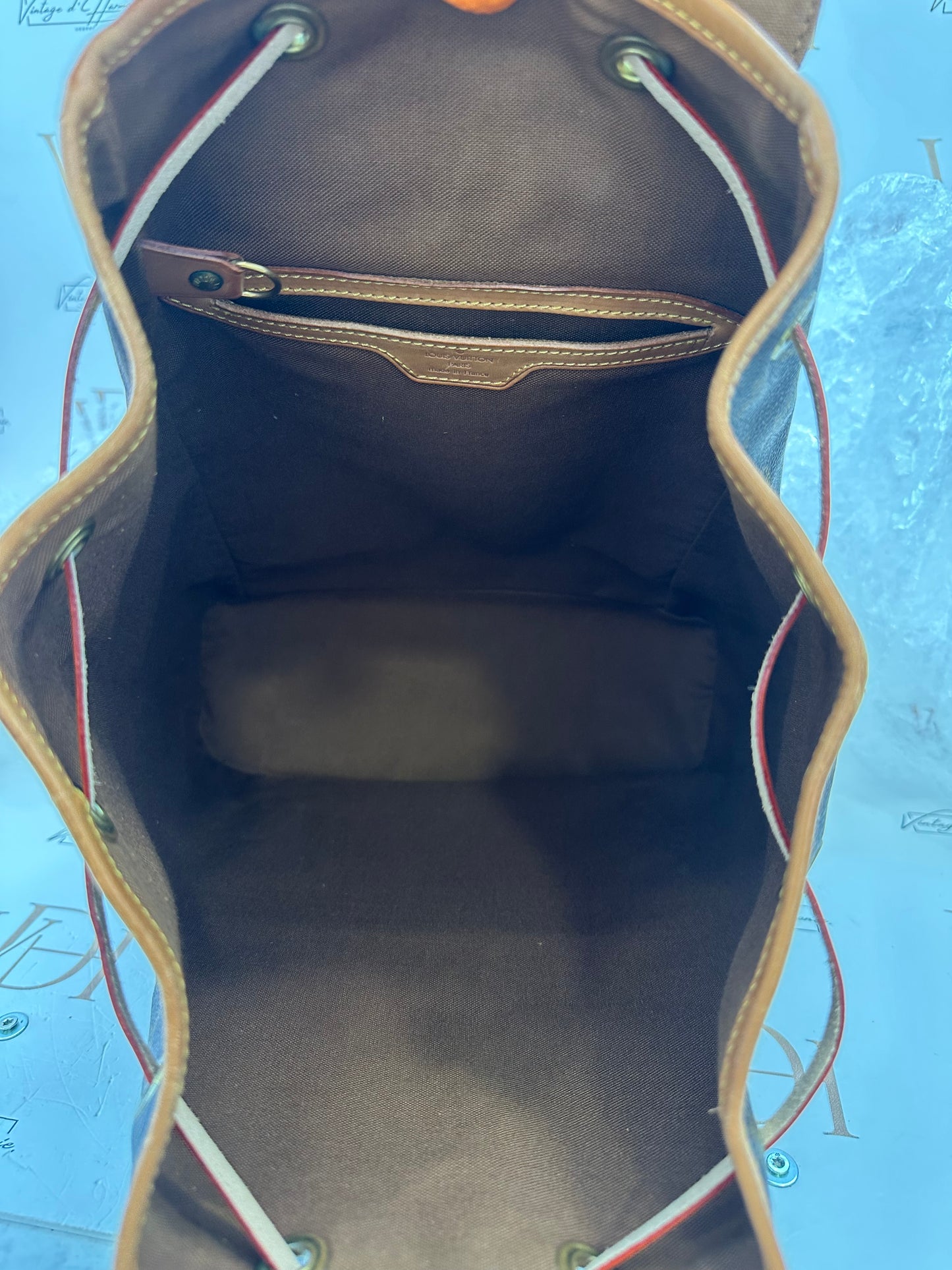 017819 - Louis Vuitton Montsouris GM