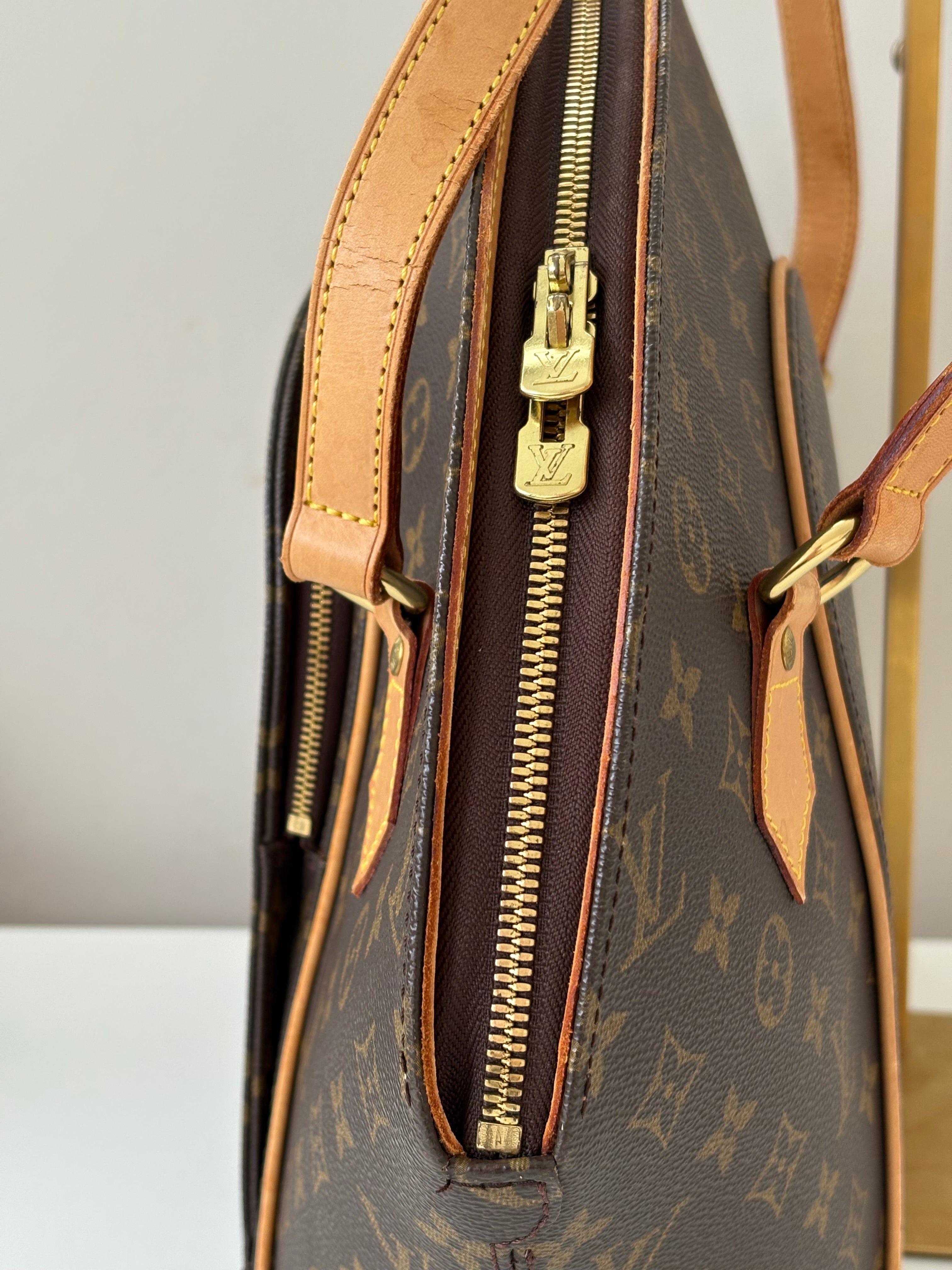 Louis Vuitton Ellipse Shopping