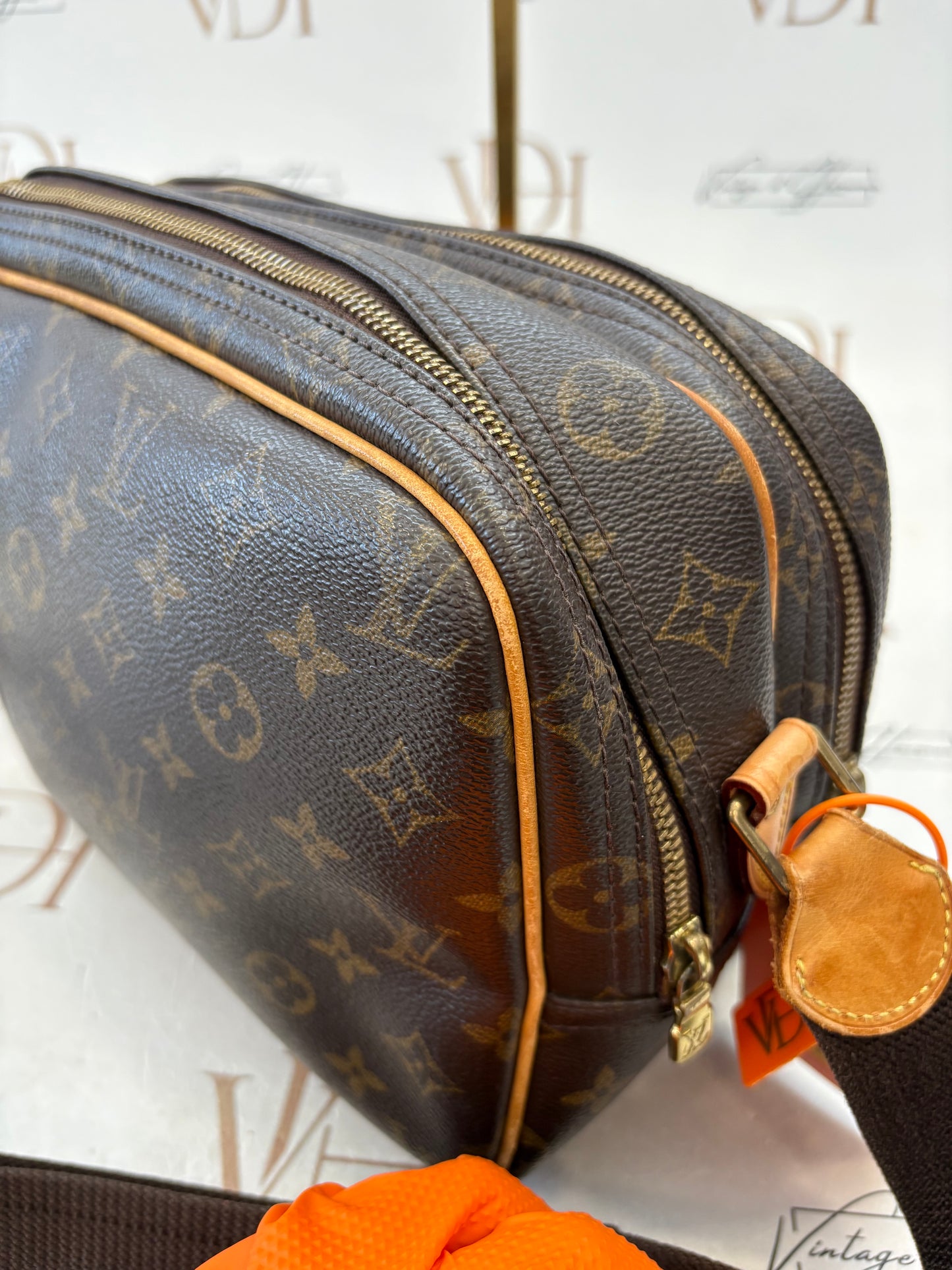 018947 - Louis Vuitton Reporter PM