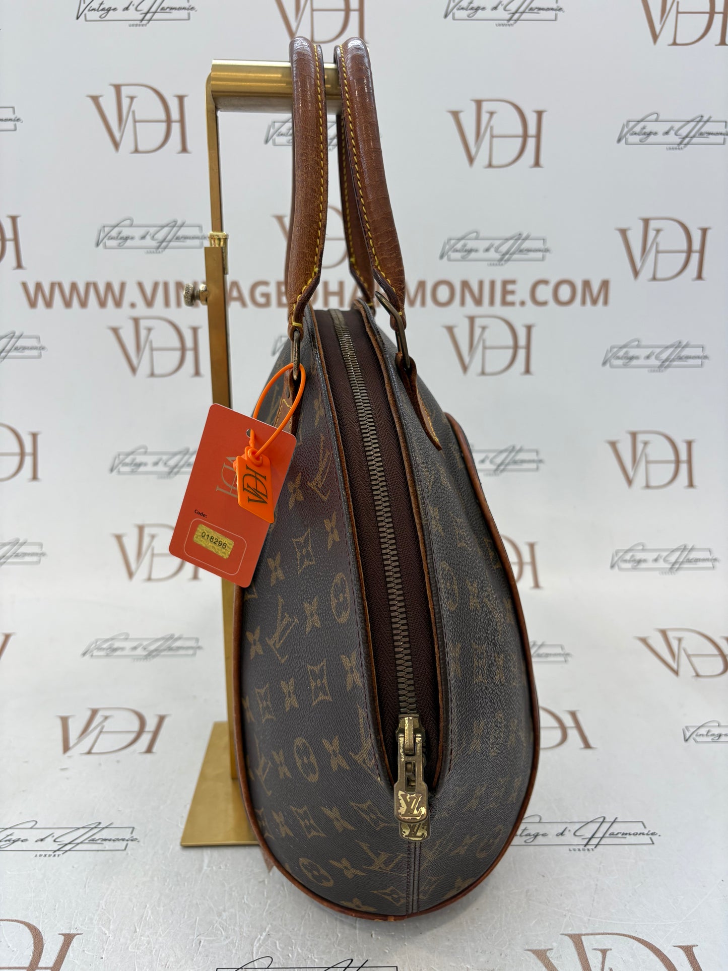 018296 - Louis Vuitton Ellipse MM