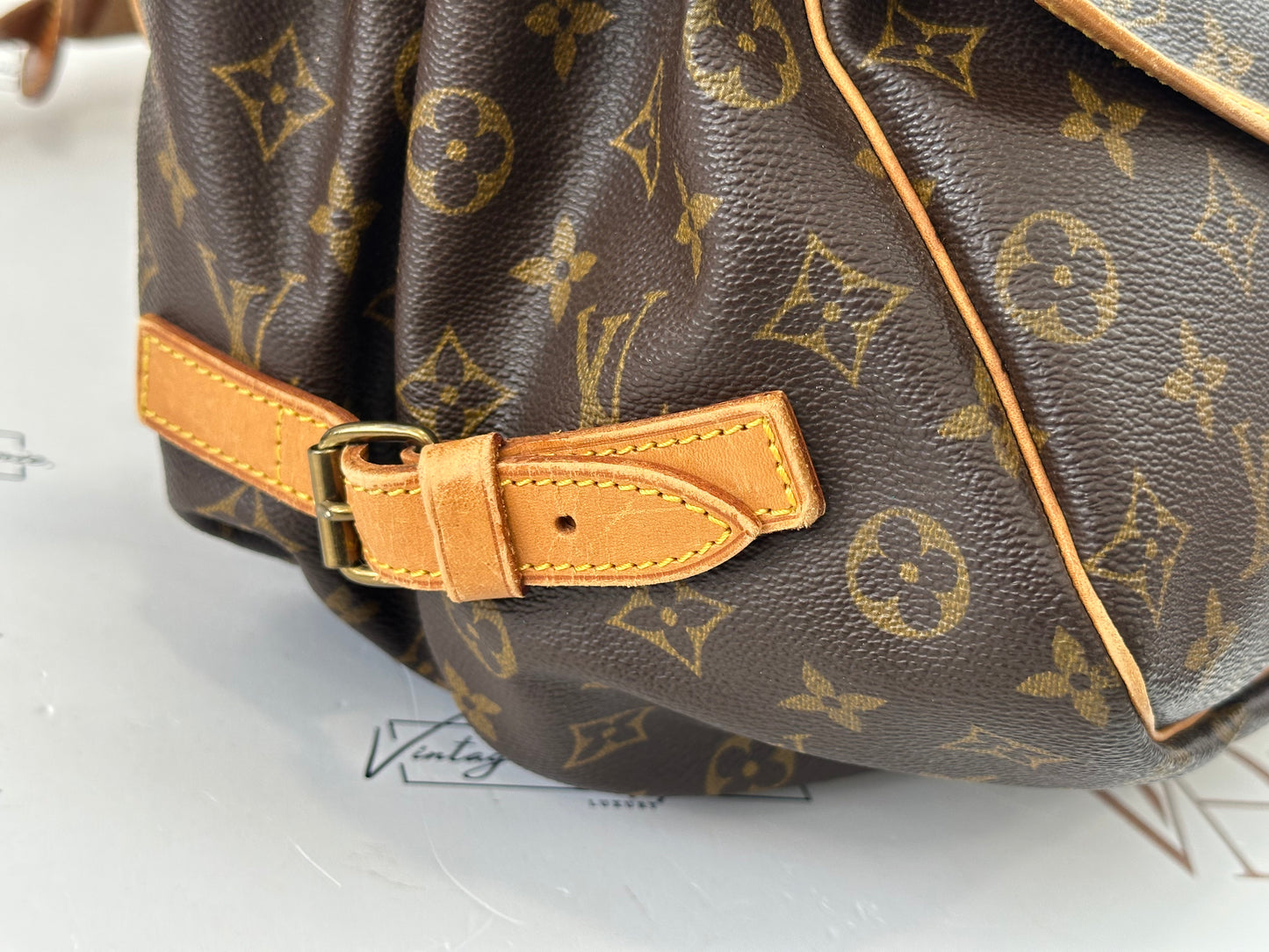 018125 - Louis Vuitton Saumur 35