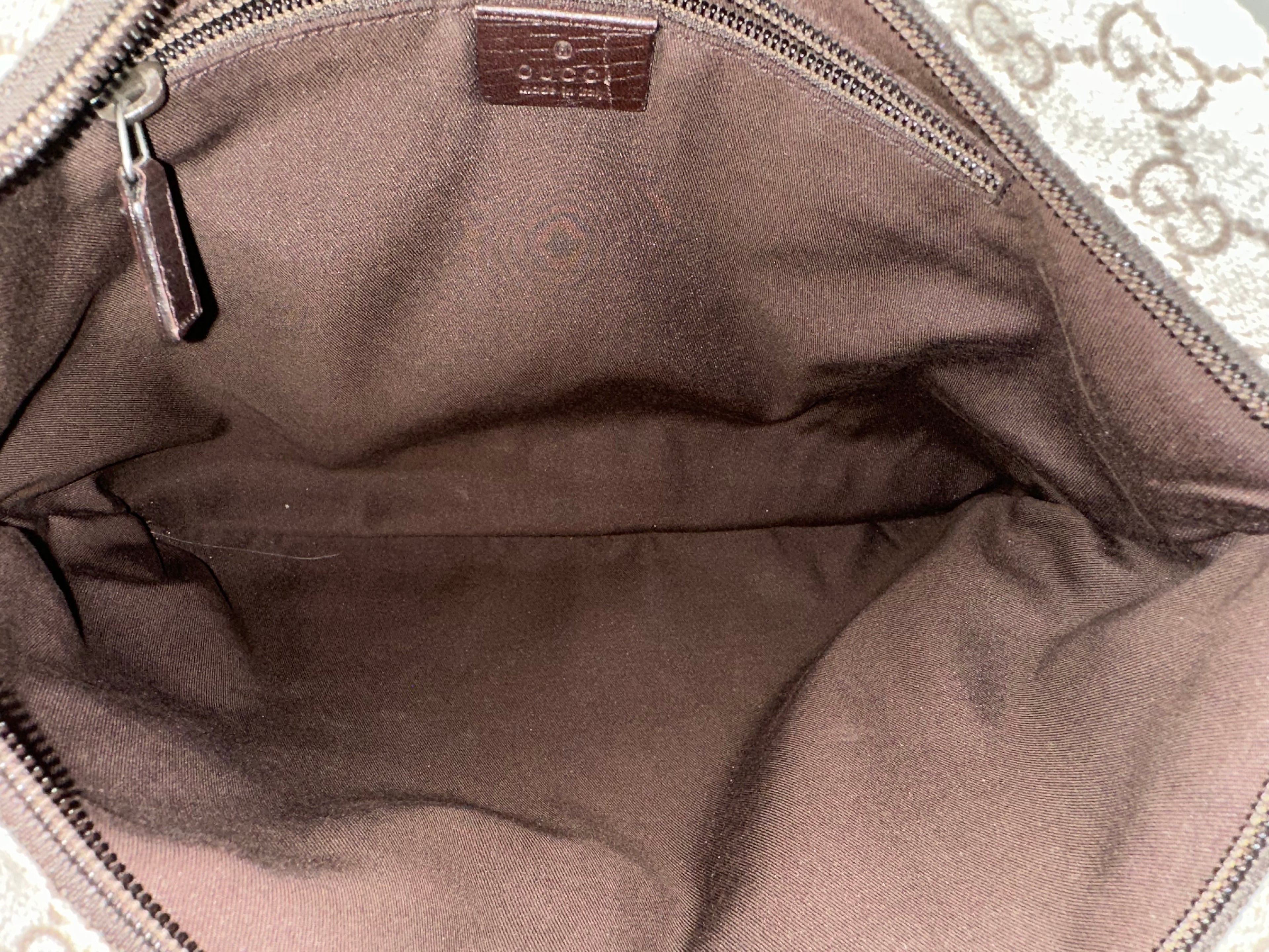 Gucci GG Supreme Shoulder