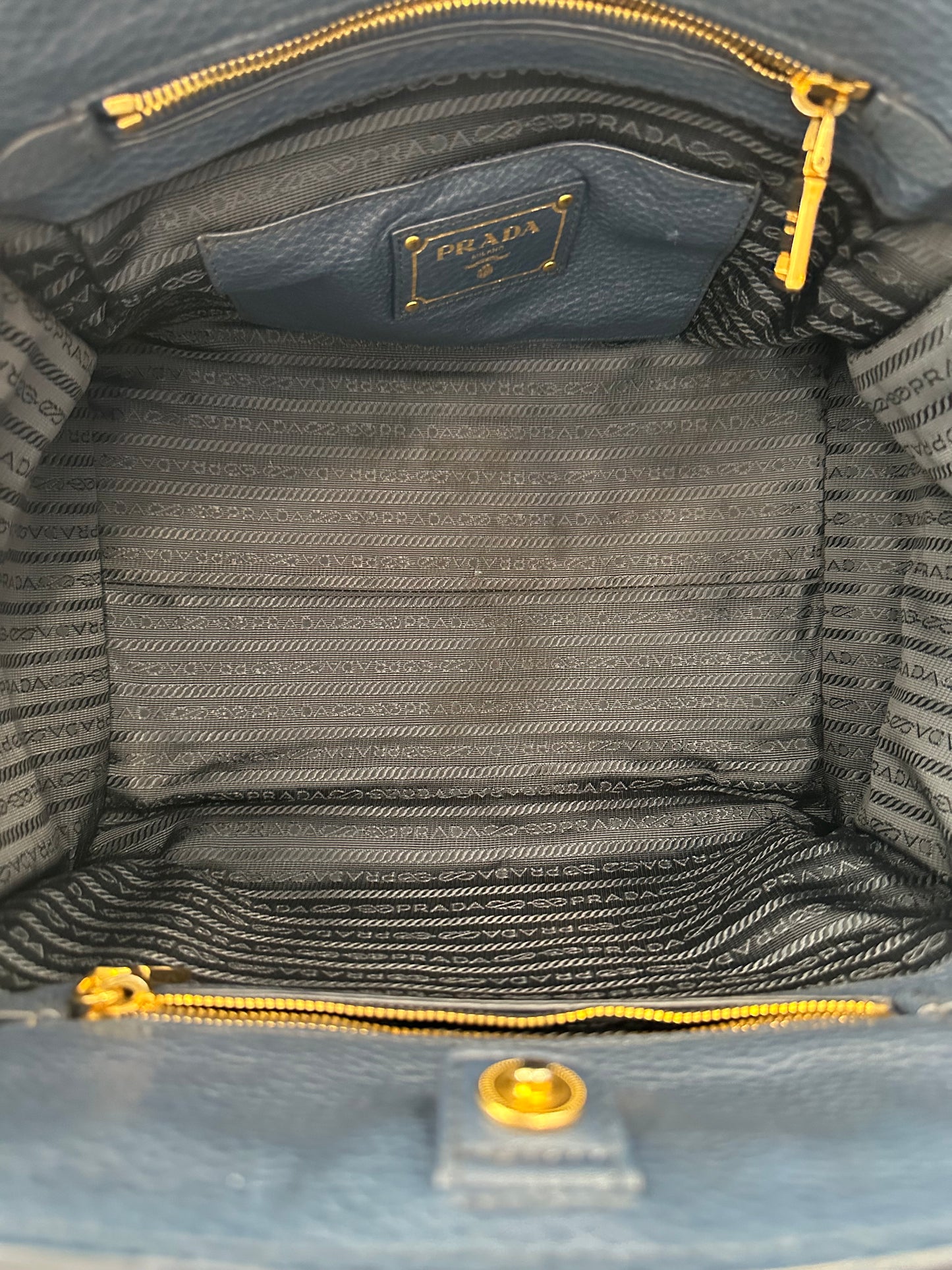 383518 - Prada Blue