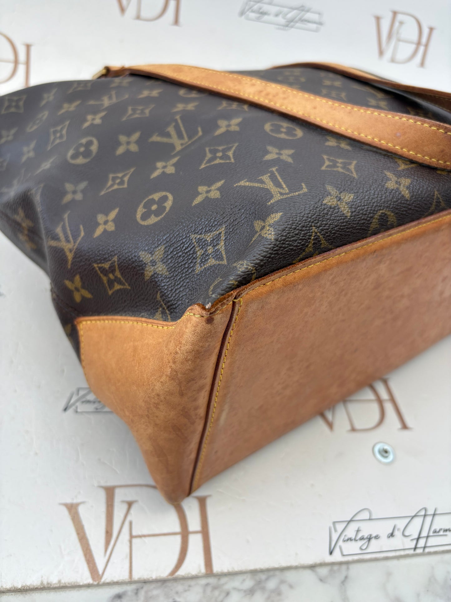018706 - Louis Vuitton Cabas Mezzo