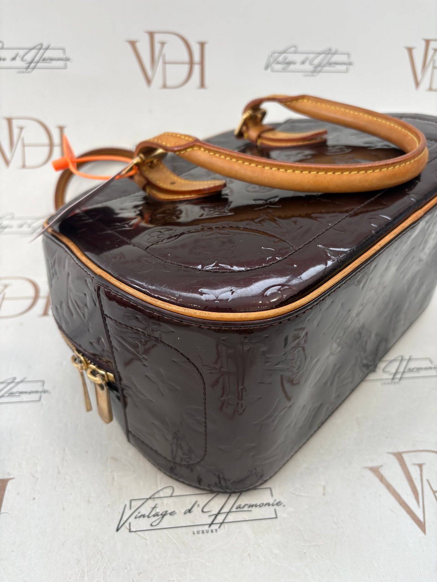 384003 - Louis Vuitton Summit Drive