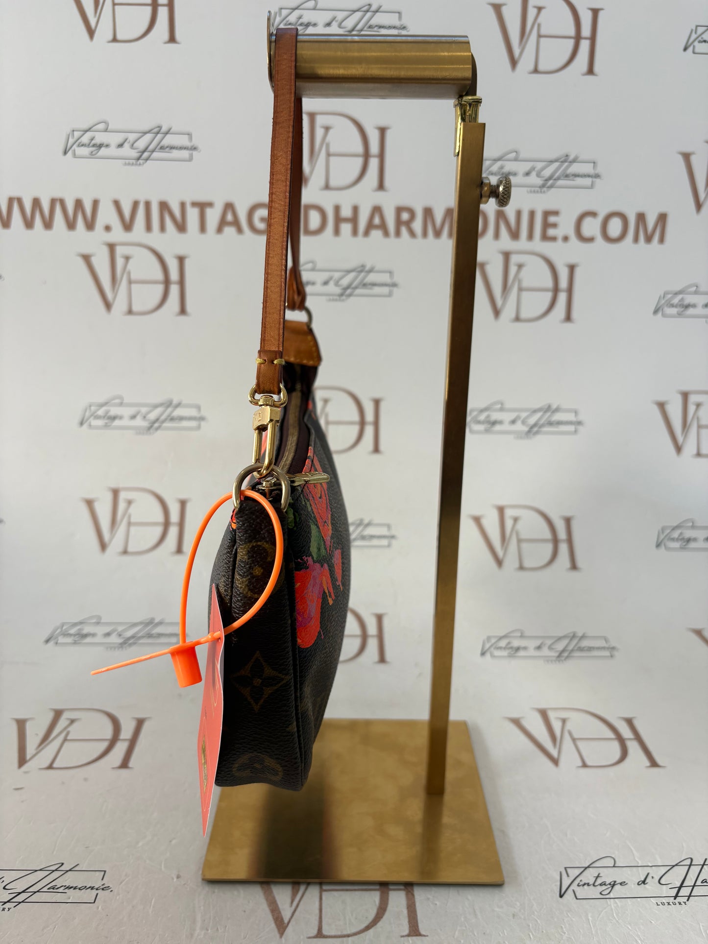 383896 - Louis Vuitton Pochette Accessoires
