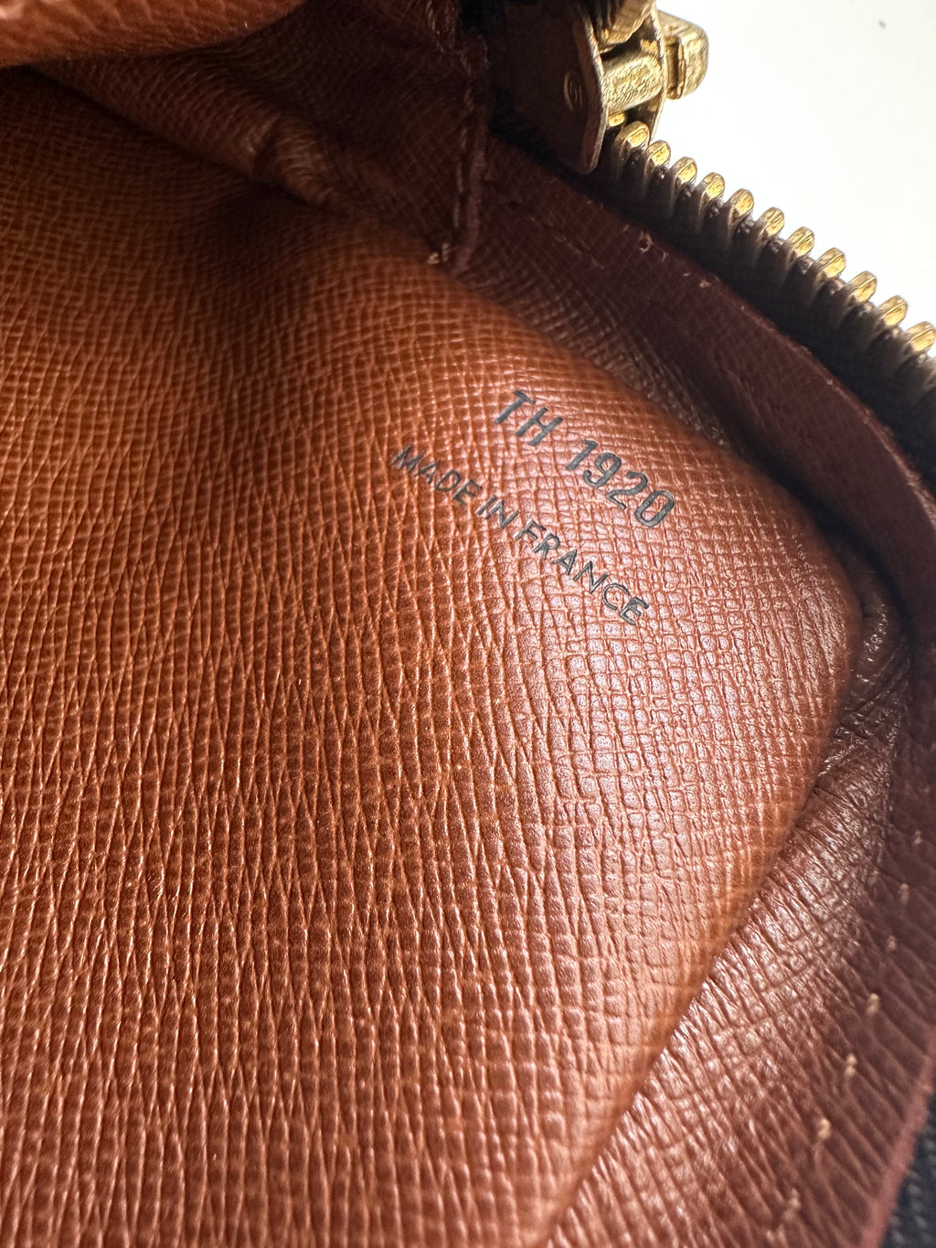 Louis Vuitton Dragonne GM