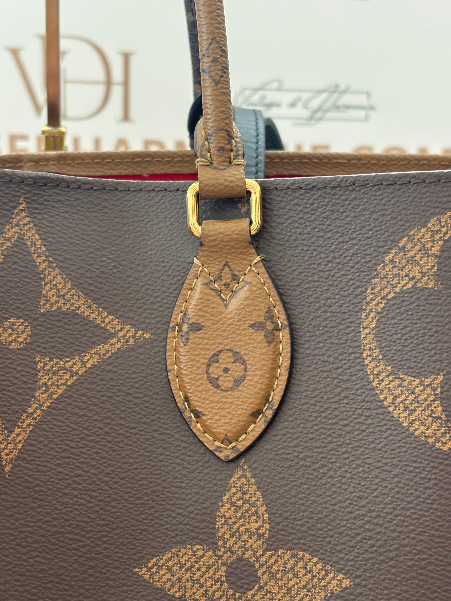 384259 - LV onthego