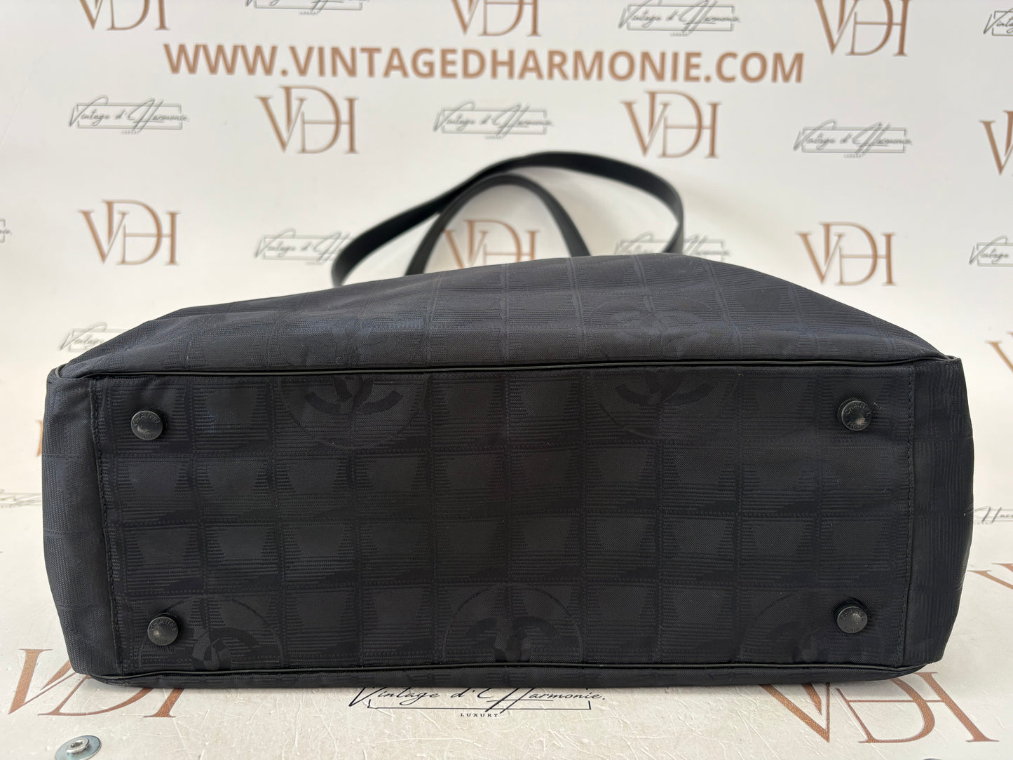 018922 - Chanel Black Jacquard