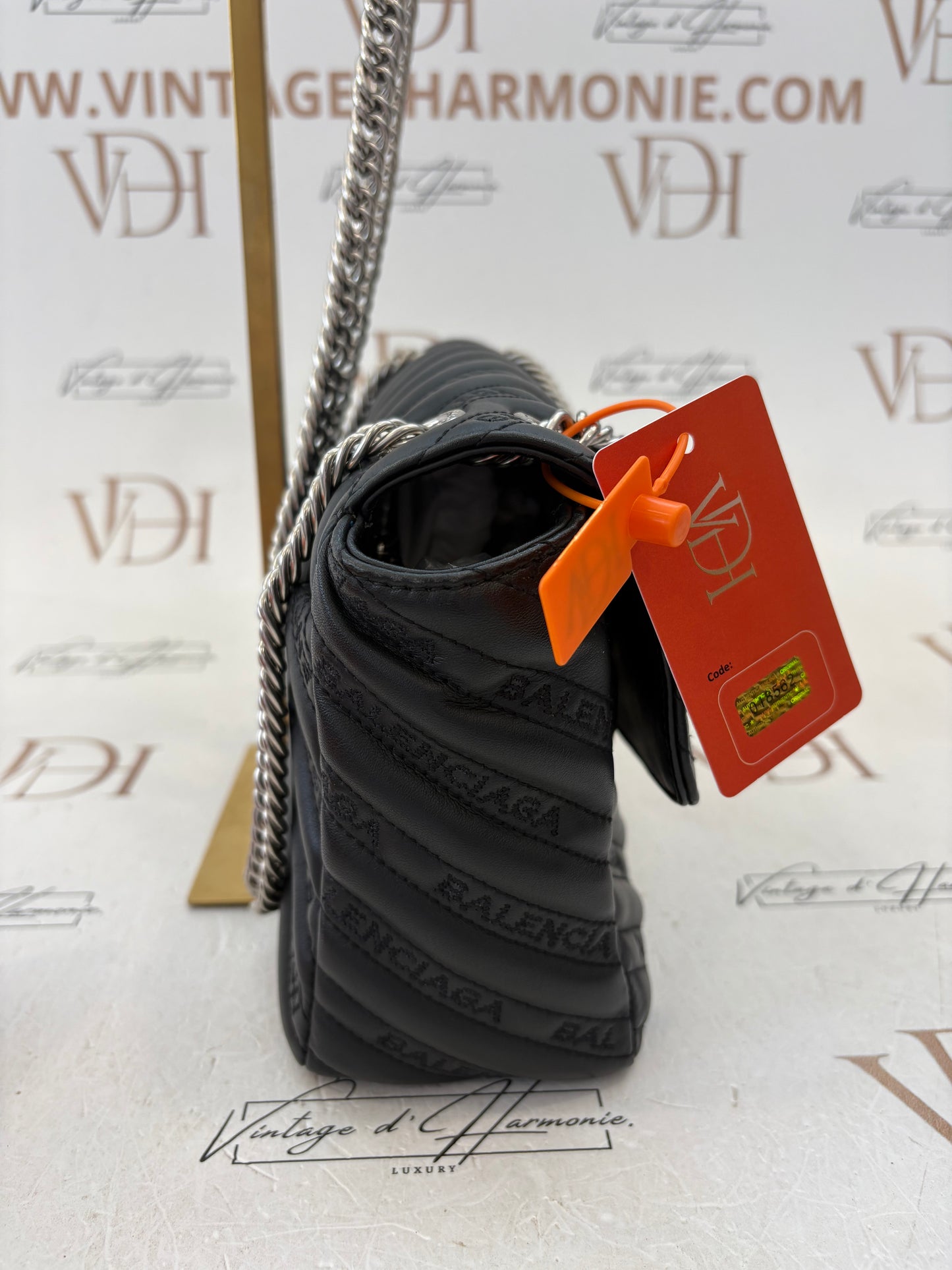 018562 - Balenciaga Black BB Round Chain