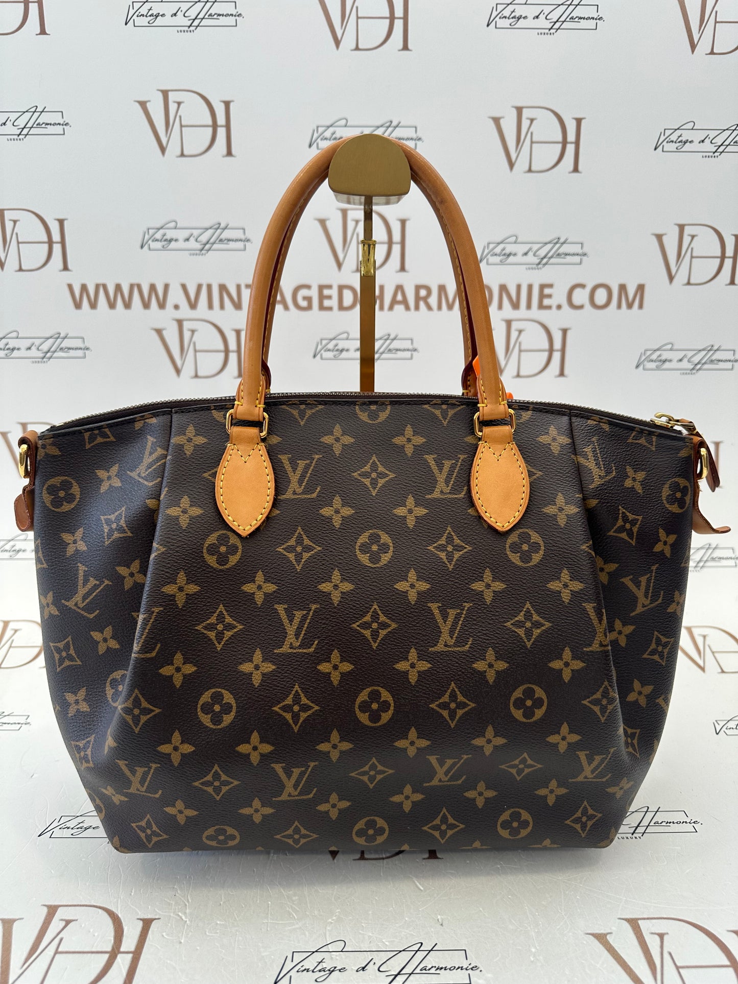 017859 - Louis Vuitton Turenne MM
