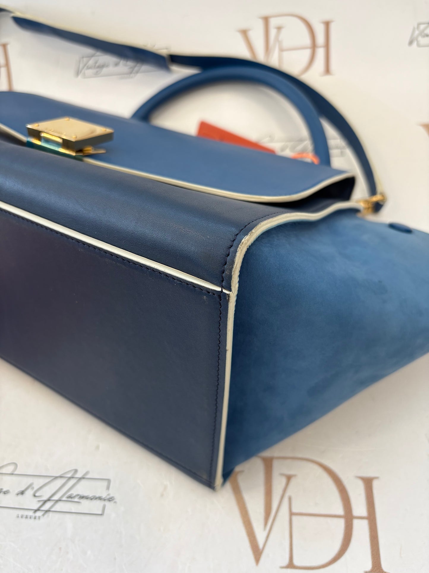 383707 - Céline Trapeze