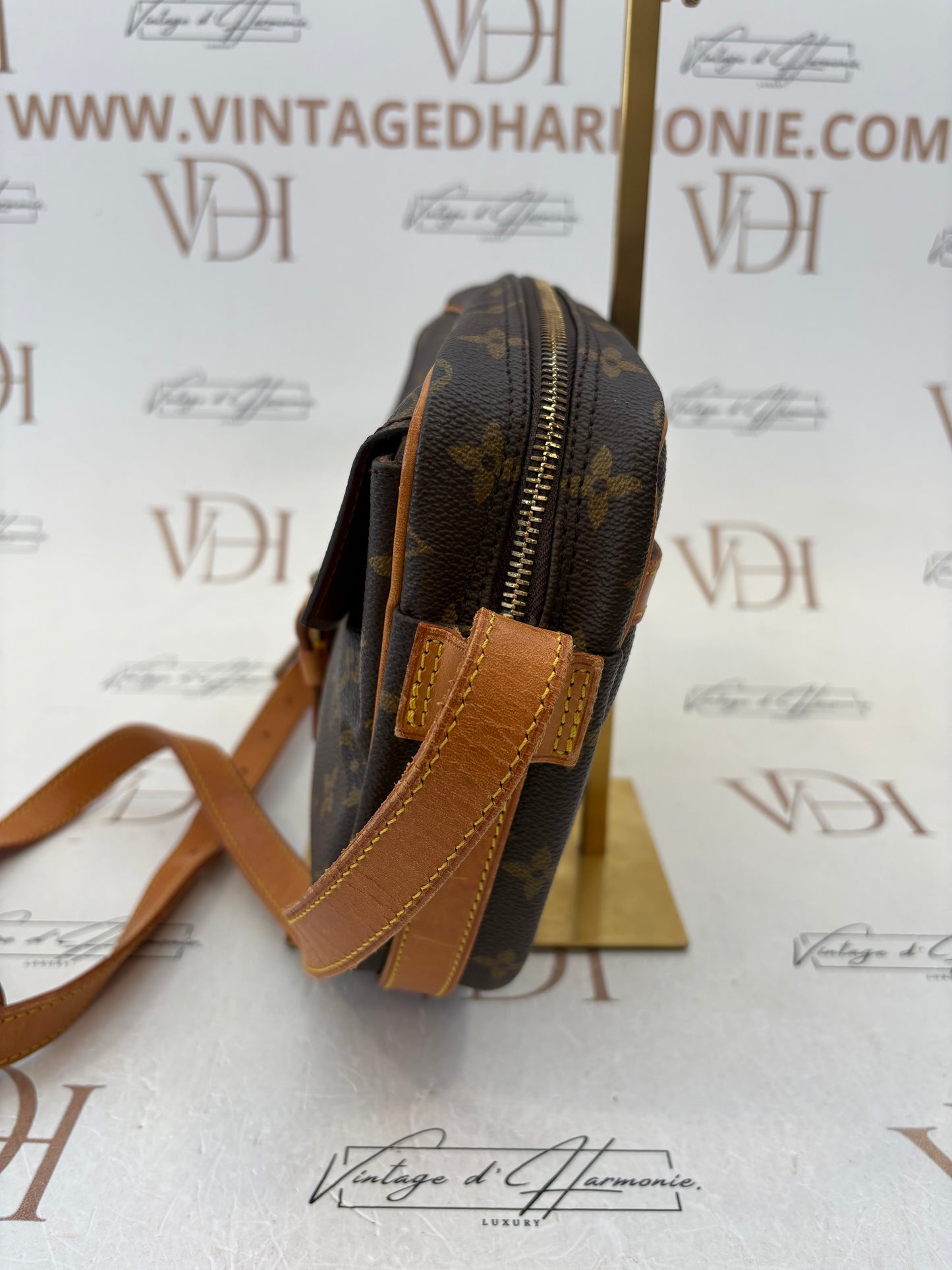 018951 - Louis Vuitton Jeune Fille GM