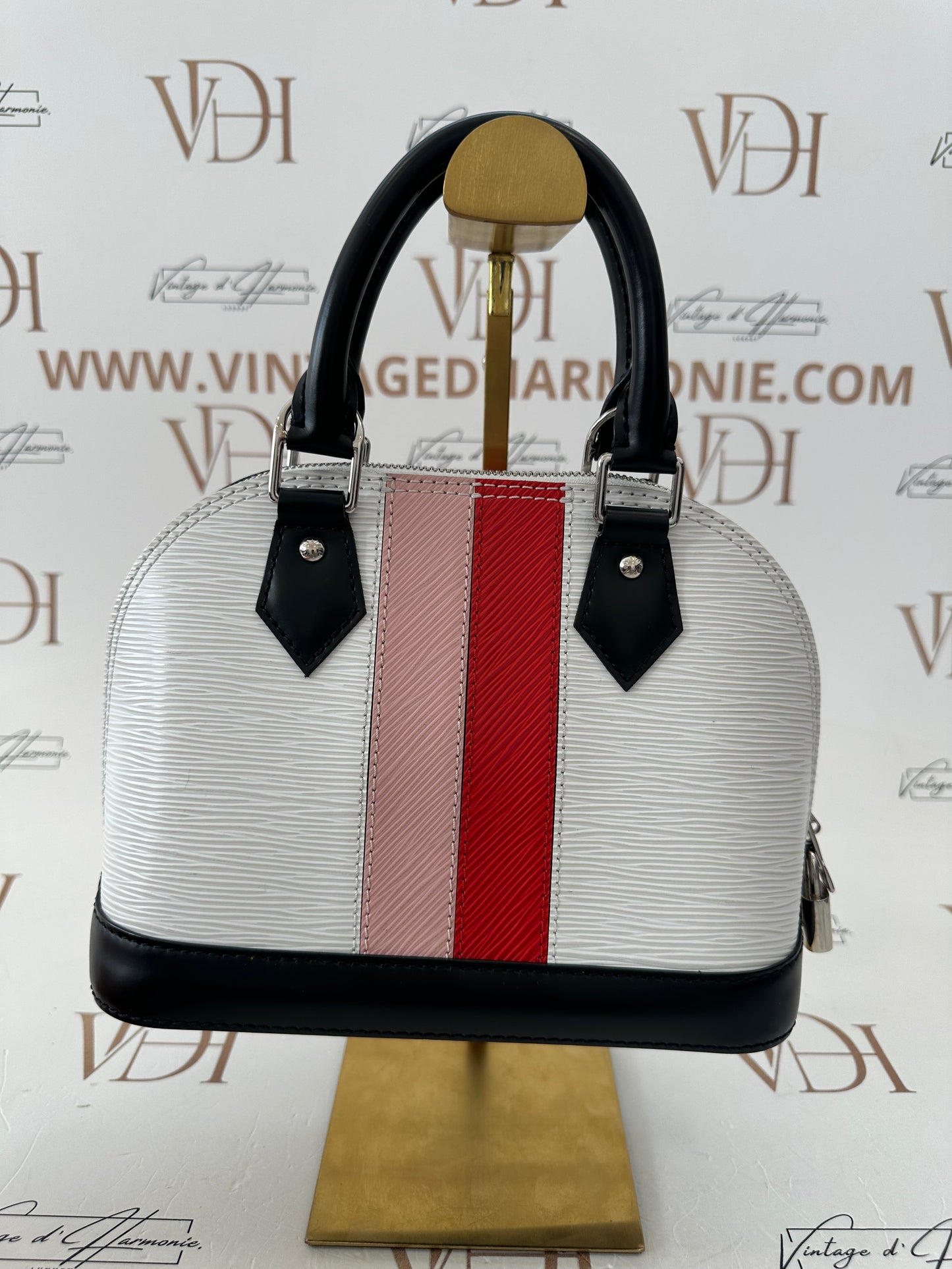 017807 - Louis Vuitton Alma BB Epi White