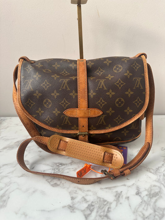 Louis Vuitton Saumur 30