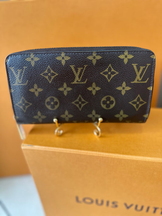 Louis Vuitton Zippy