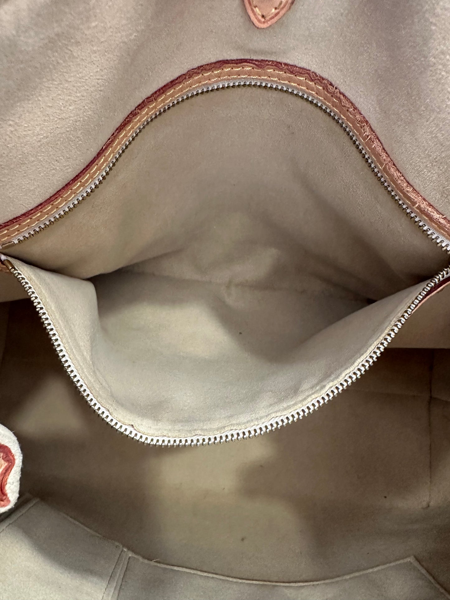 382685 - Louis Vuitton Hampstead