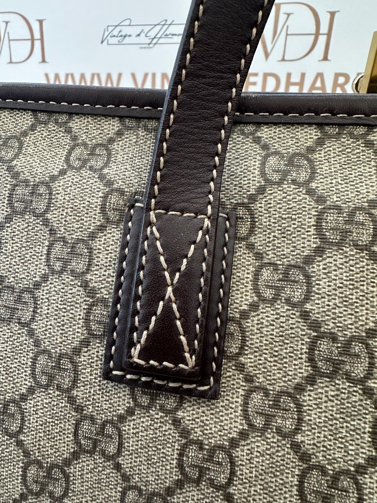 102612 - Gucci GG Supreme