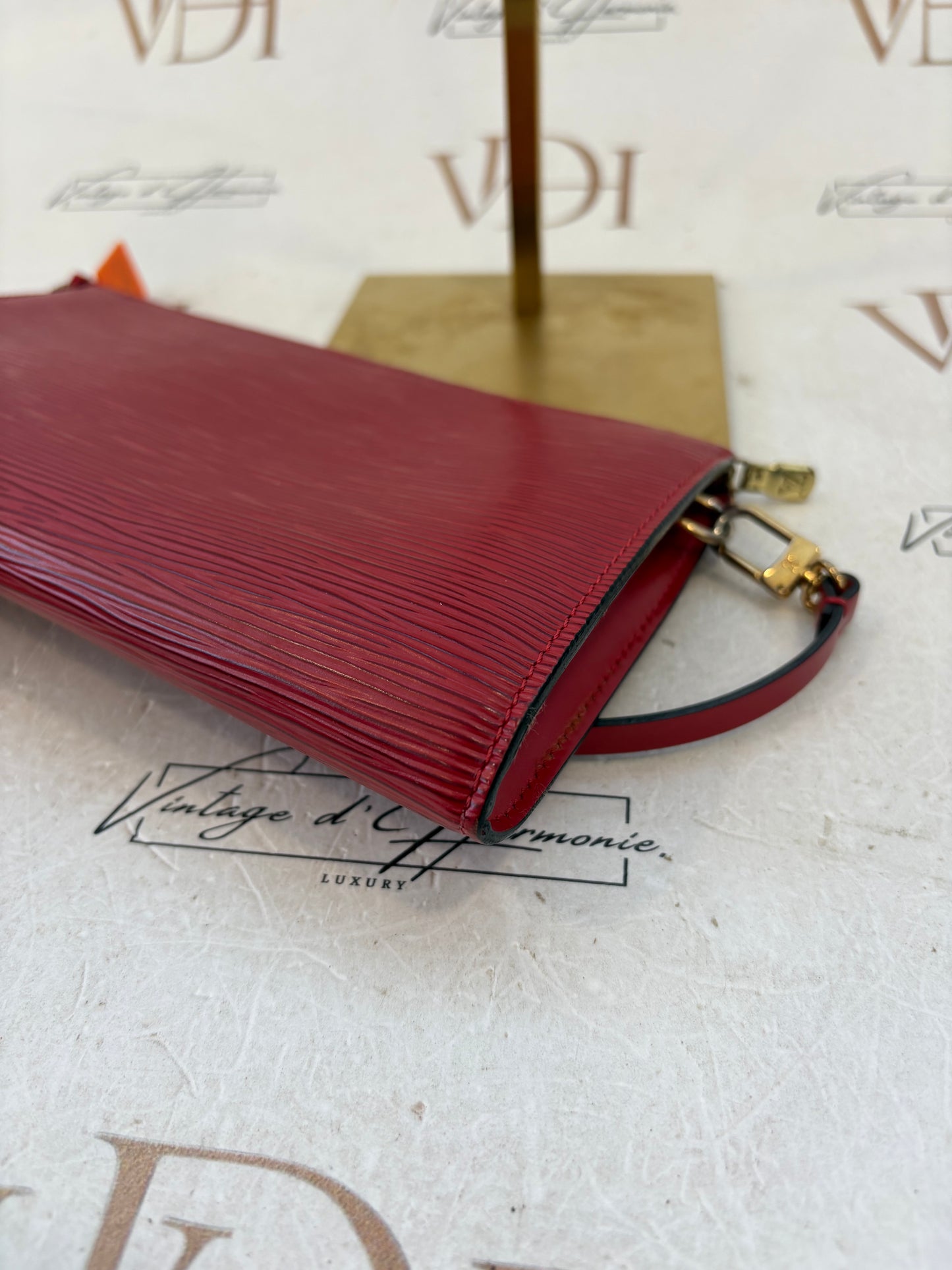 018383 - Louis Vuitton Pochette Accessoires