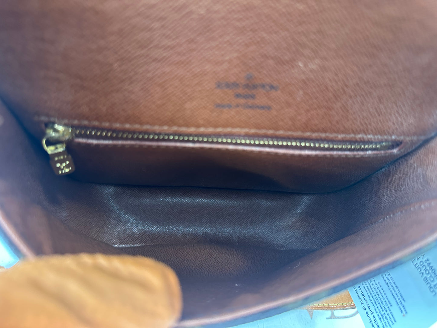 018075 - Louis Vuitton Saint Cloud MM